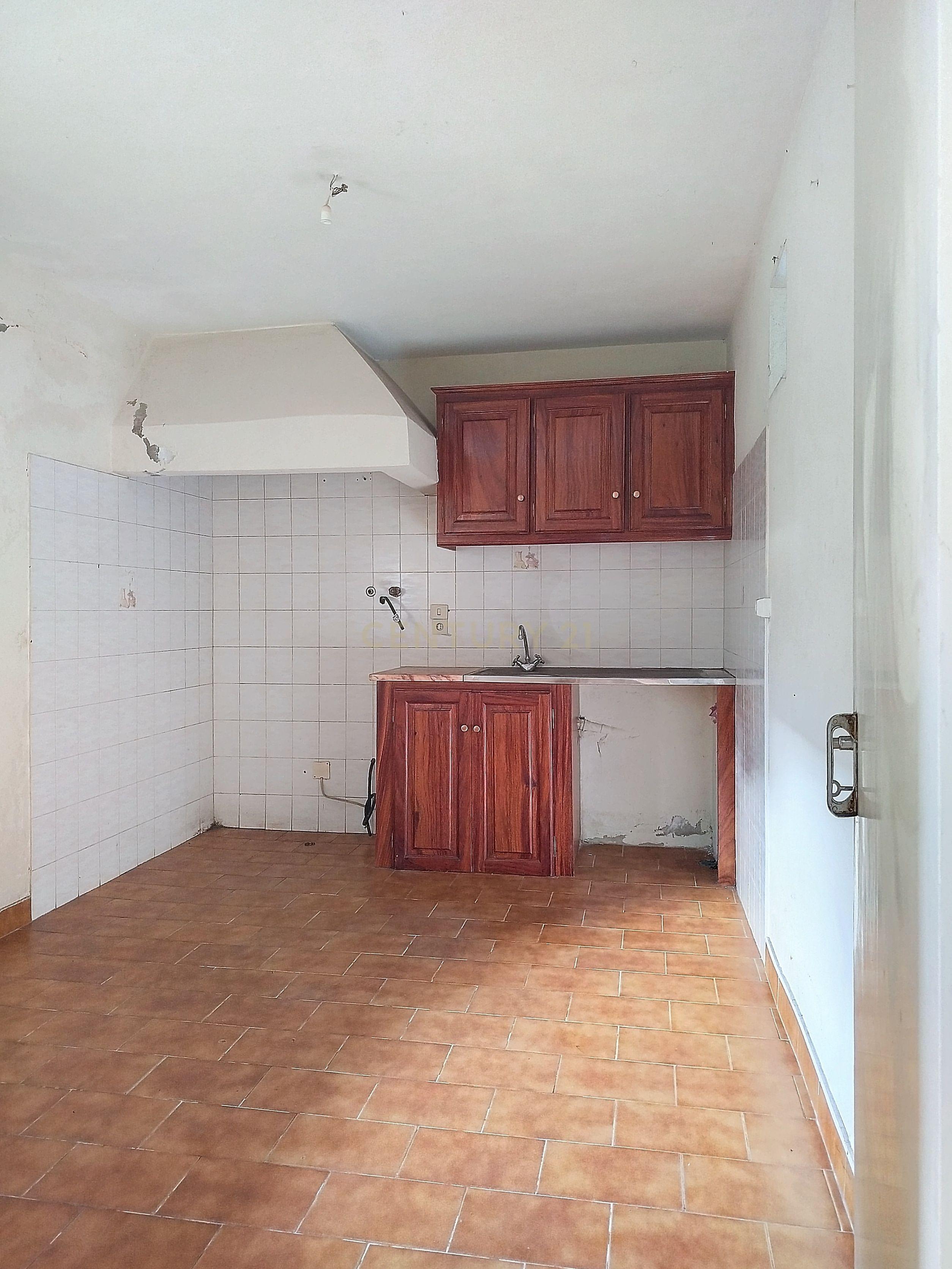 Moradia com 5 quartos em Santa Marta de Portuzelo com Amplo Espaço e Potencial - Image 28