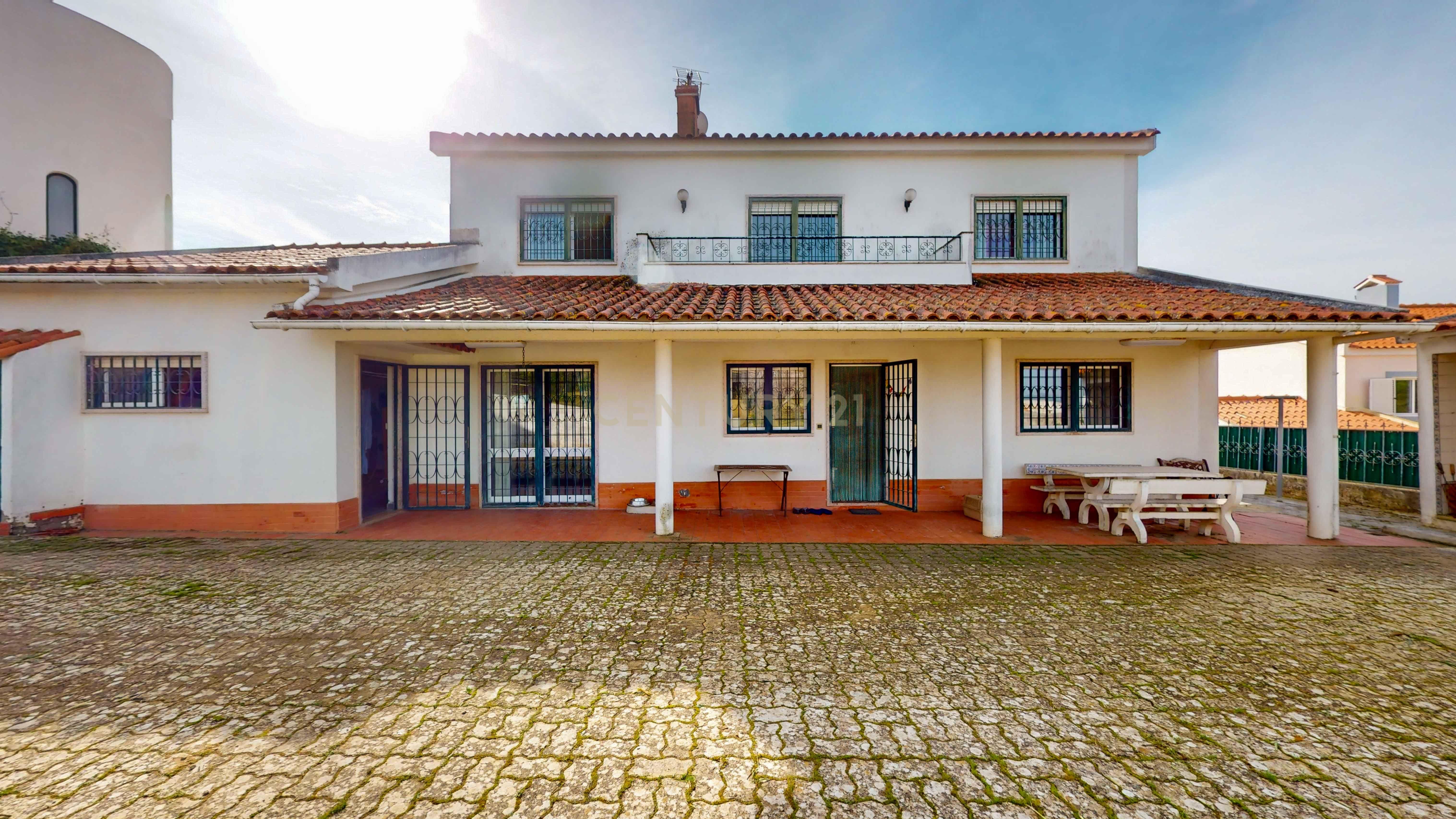 Moradia espaçosa, lugar tranquilo, em Lote de 1140m2 - Image 2