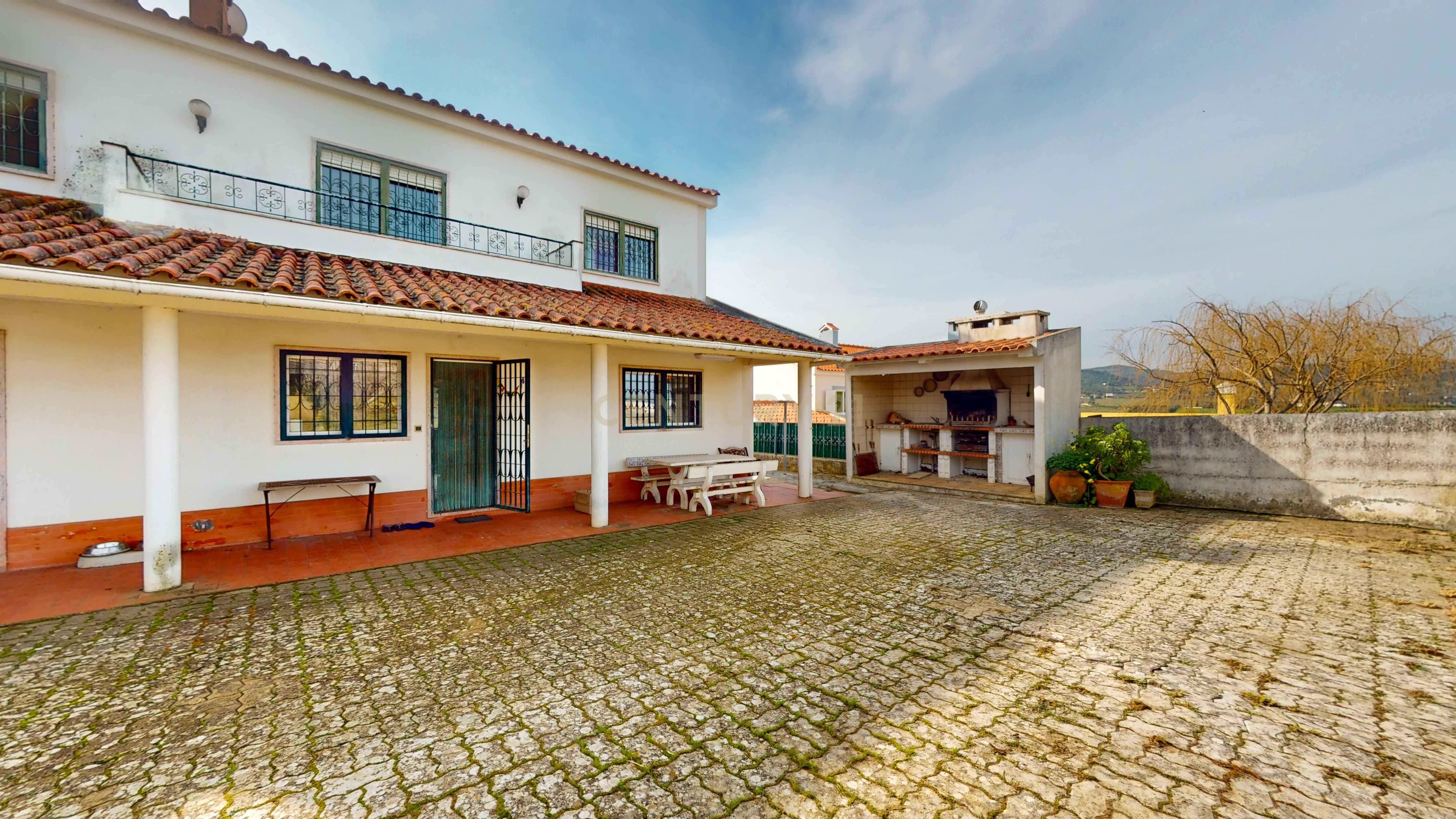 Moradia espaçosa, lugar tranquilo, em Lote de 1140m2 - Image 19