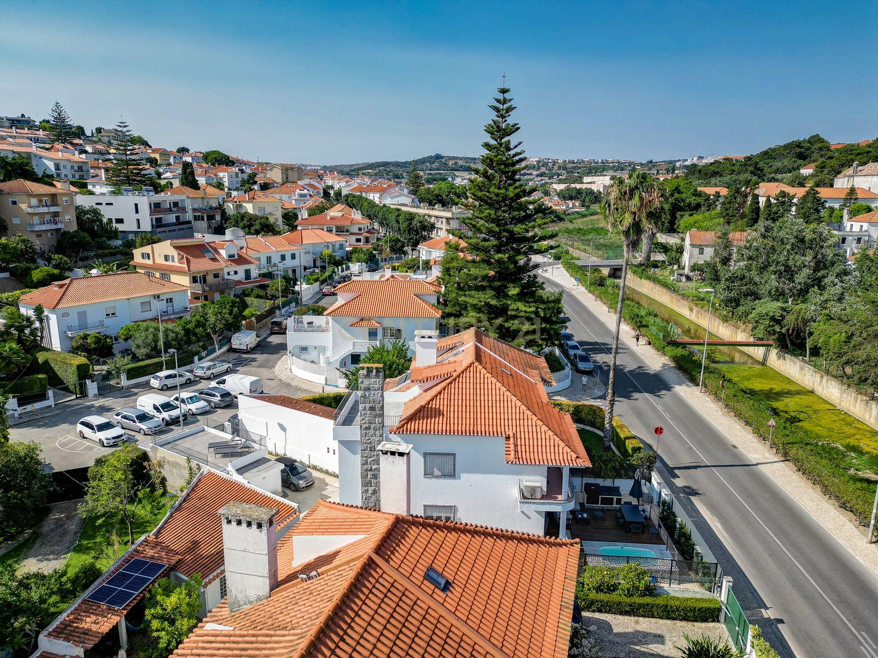 Moradia T4+1 com piscina, terraço e garagem perto da praia - Image 49