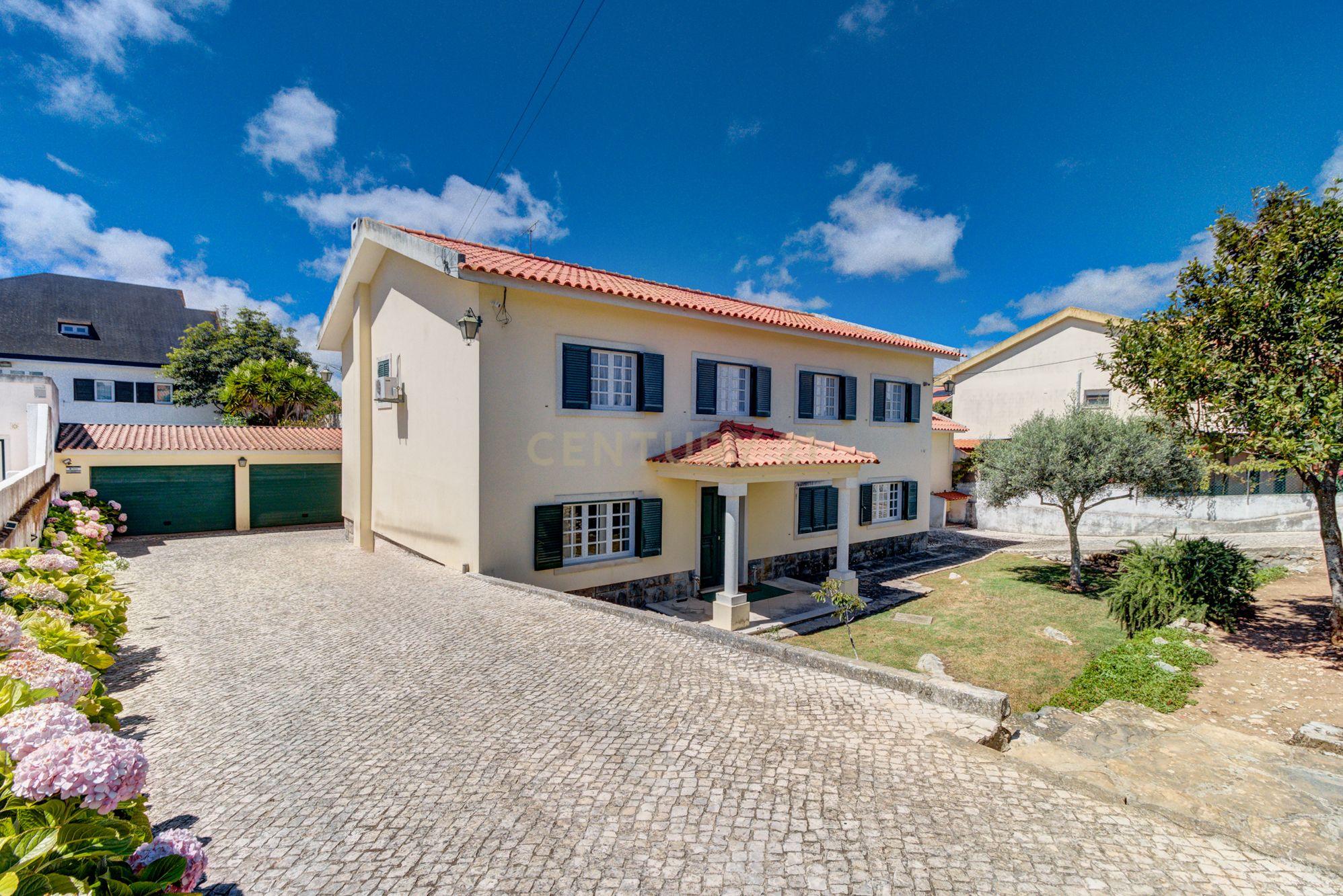 Moradia T4 no Bairro Residencial Casais de Mem-Martins - Image 42