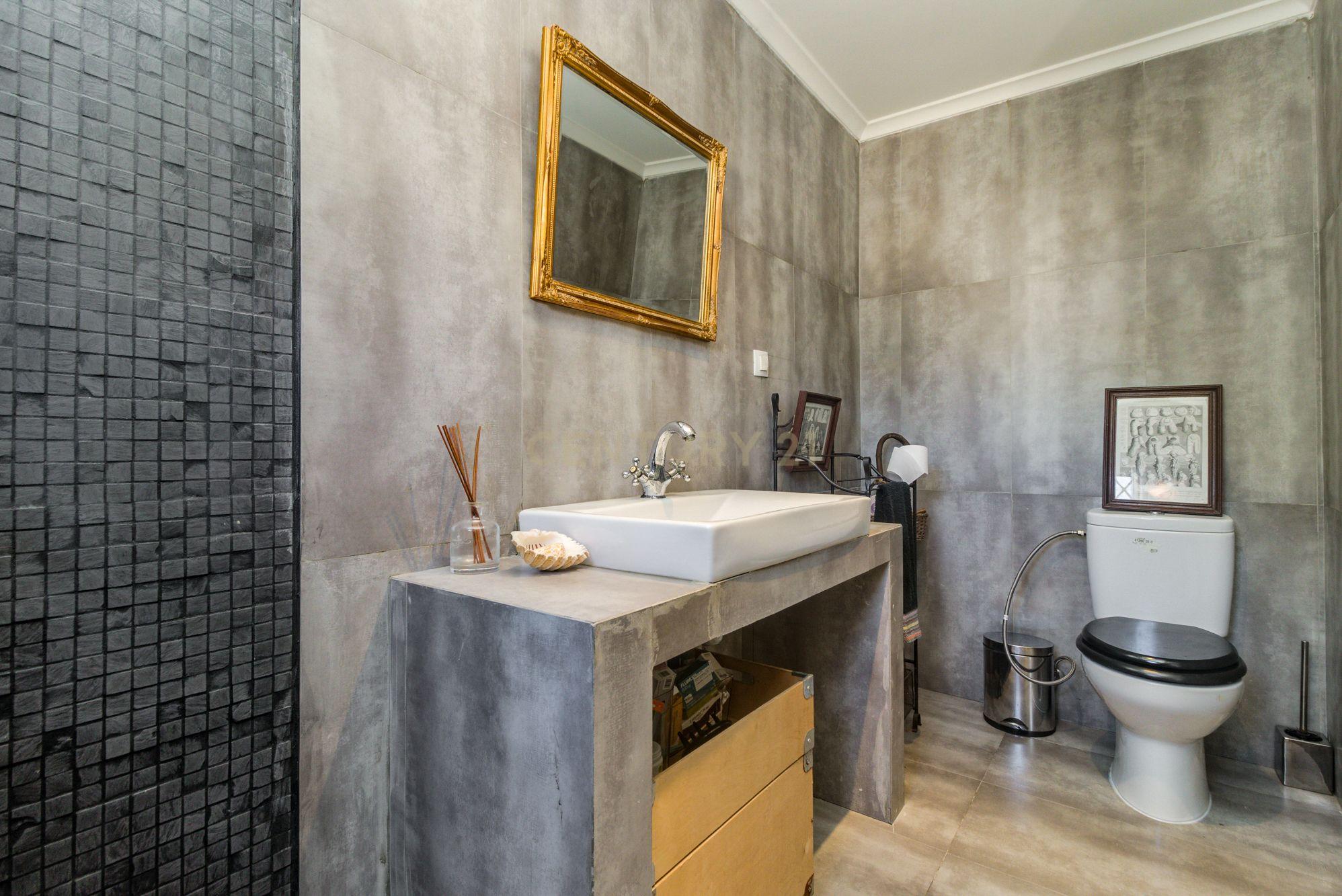 Moradia T4 no Bairro Residencial Casais de Mem-Martins - Image 34