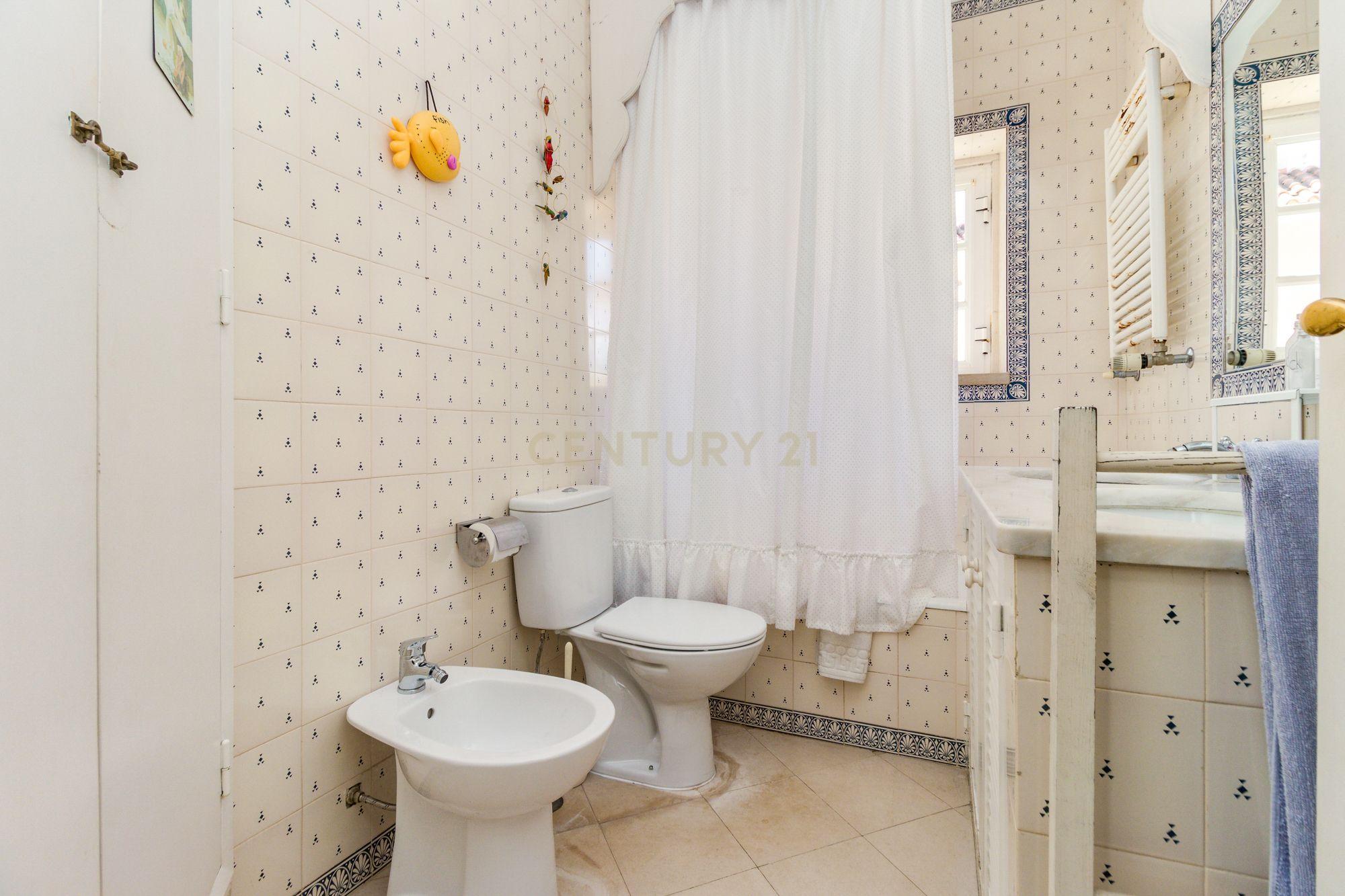 Moradia T4 no Bairro Residencial Casais de Mem-Martins - Image 22