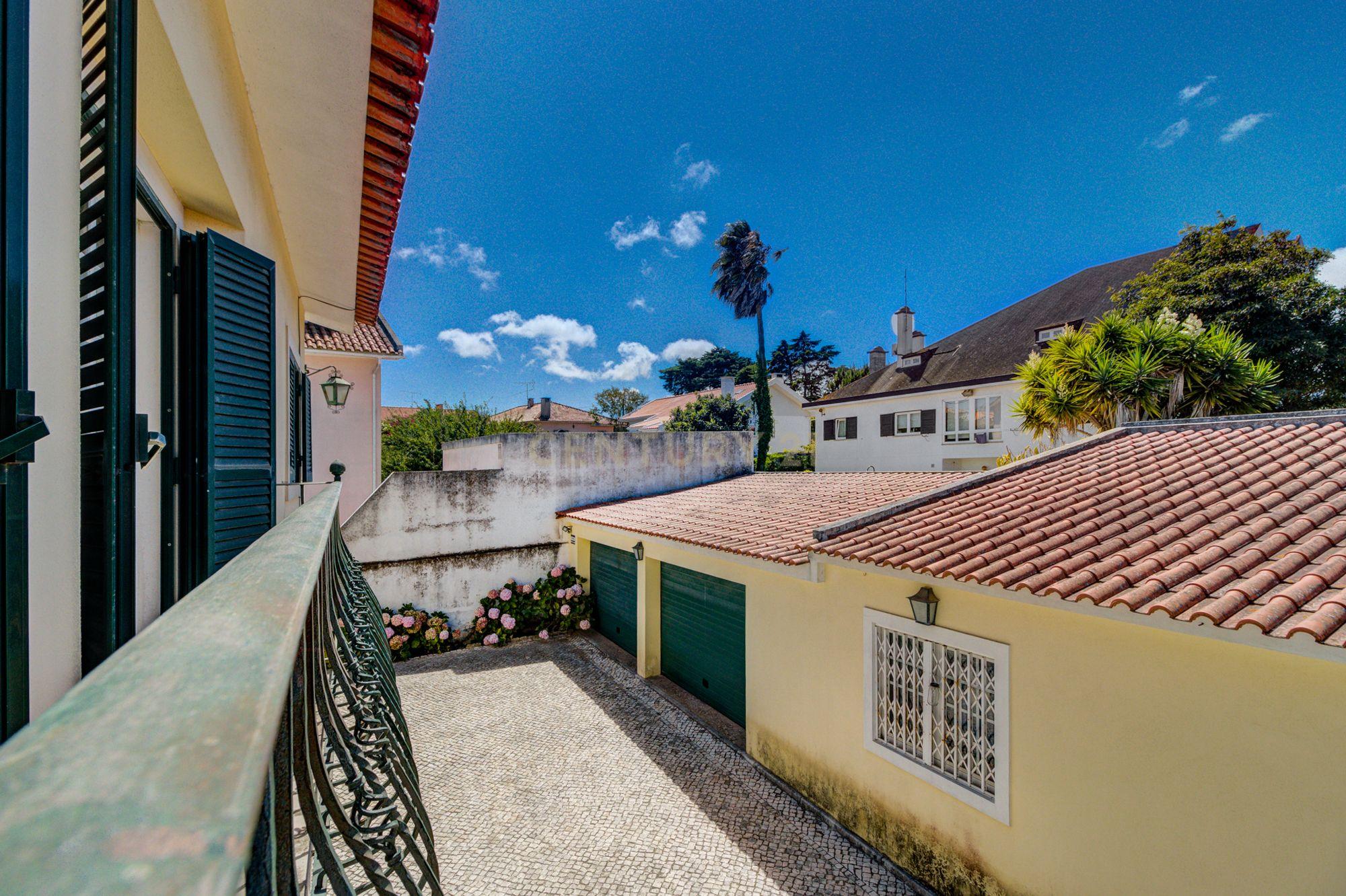 Moradia T4 no Bairro Residencial Casais de Mem-Martins - Image 24