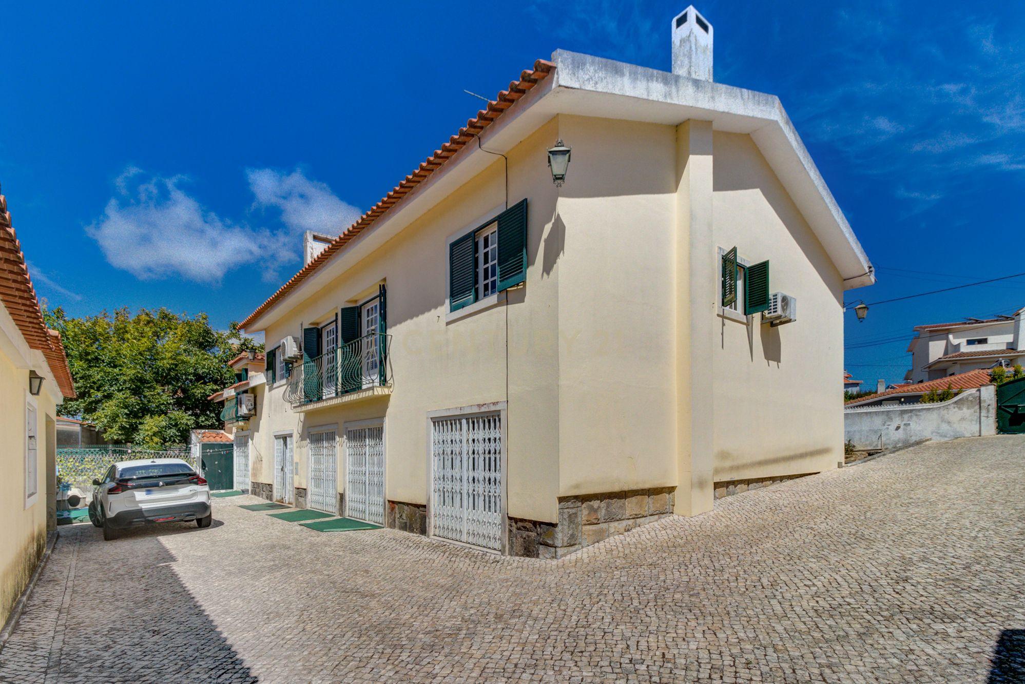 Moradia T4 no Bairro Residencial Casais de Mem-Martins - Image 36