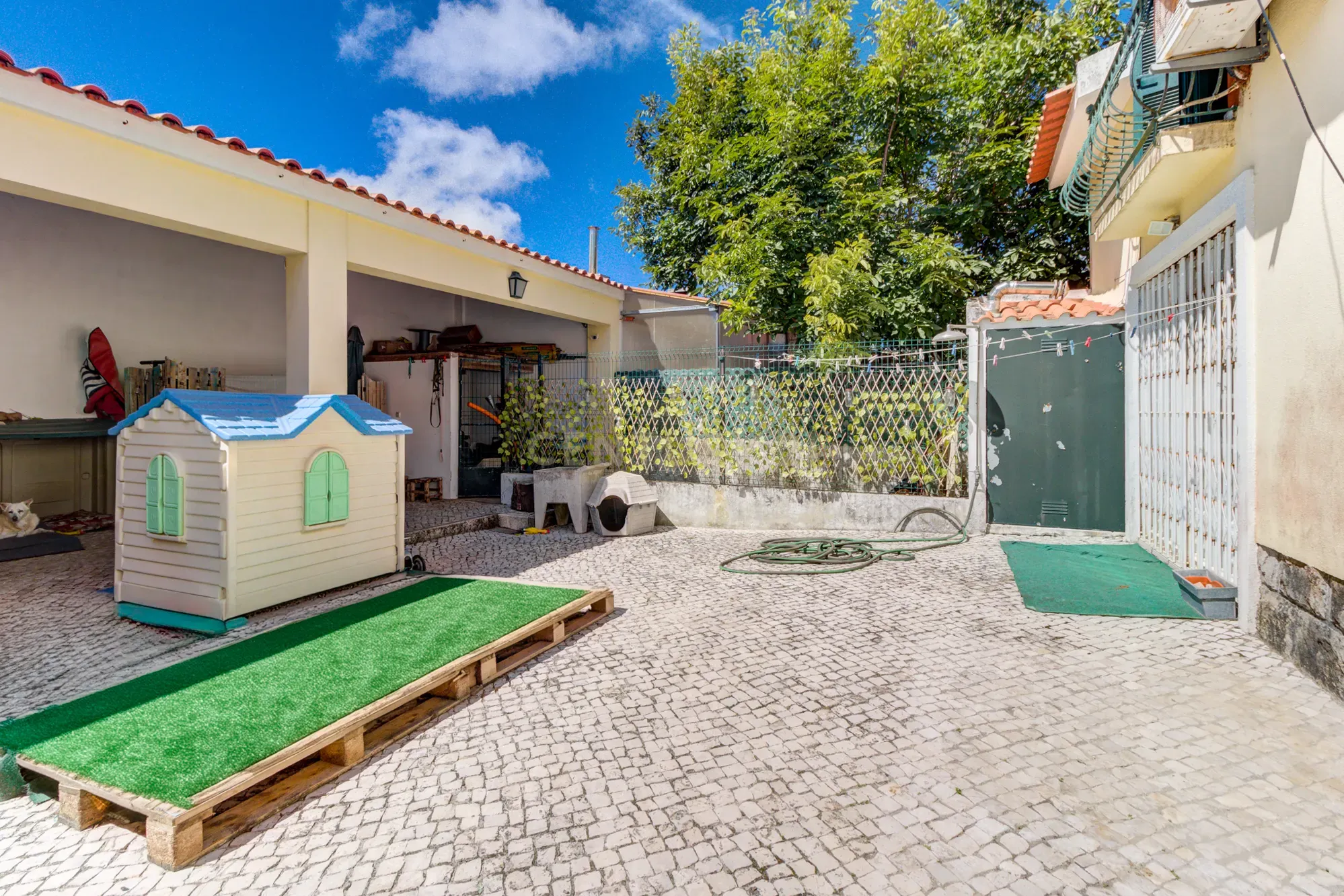 Moradia T4 no Bairro Residencial Casais de Mem-Martins - Image 41