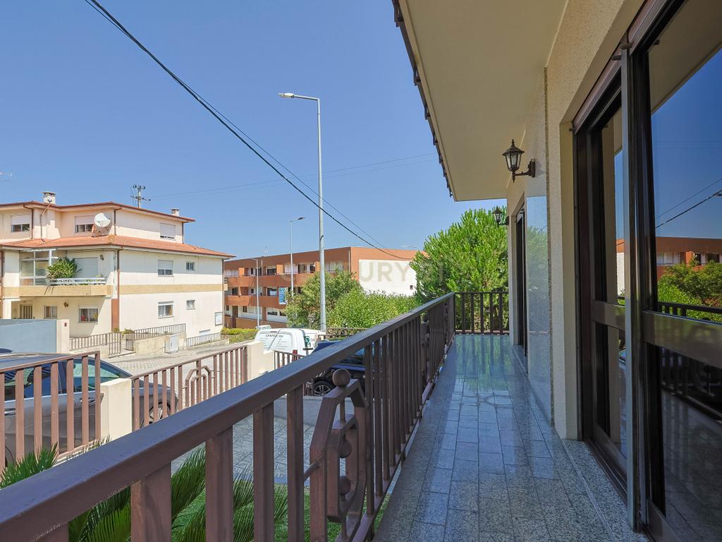Moradia T4 em Fornelo Vairão - Vila do Conde - Image 34