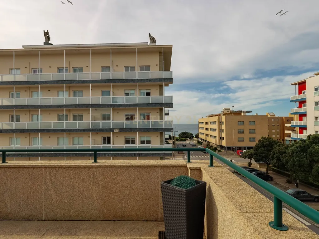 Moradia na 2ª Linha do Mar - Paço da Boa Nova - Leça da Palmeira - Image 4