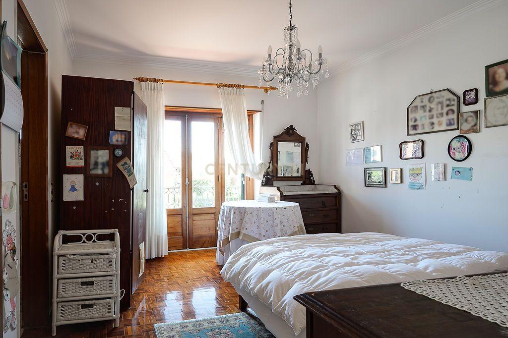 Moradia para Remodelar em São Pedro do Estoril - Image 14