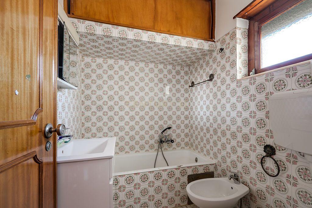 Moradia para Remodelar em São Pedro do Estoril - Image 17