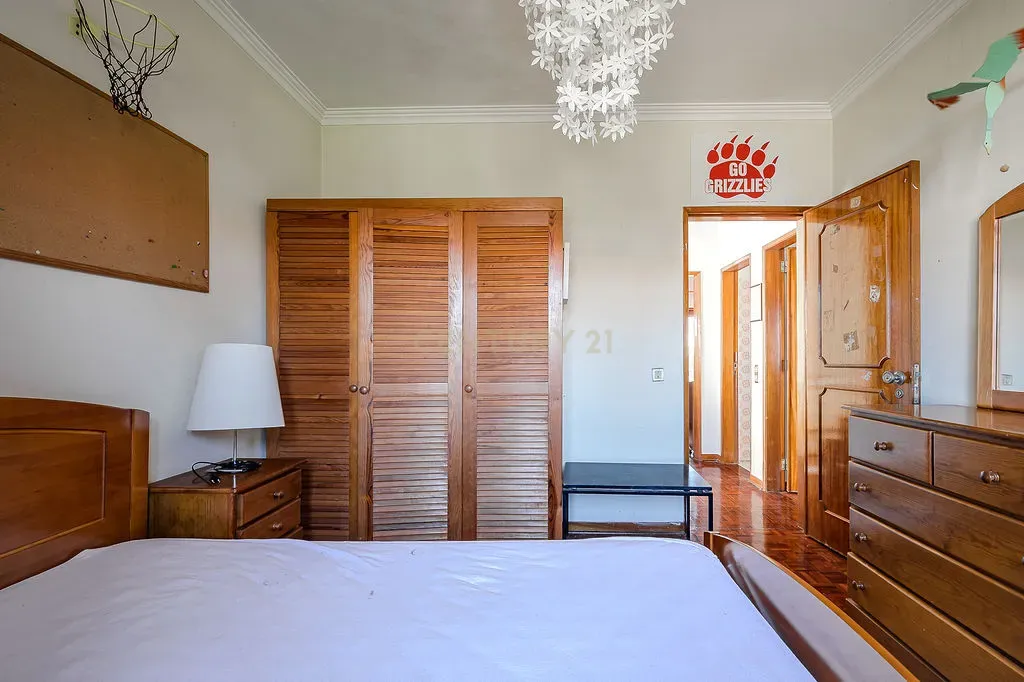 Moradia para Remodelar em São Pedro do Estoril - Image 23