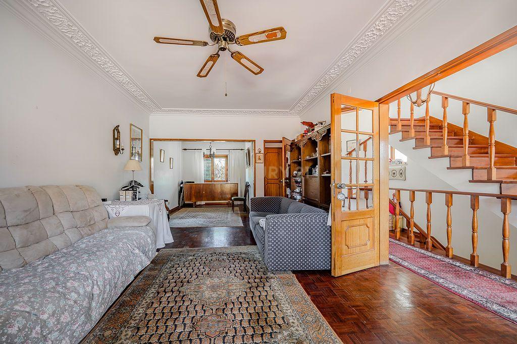 Moradia para Remodelar em São Pedro do Estoril - Image 5