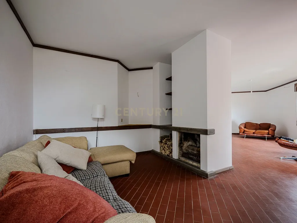 Moradia Contemporânea dos Anos 70 em Brancanes, Setúbal - Image 31