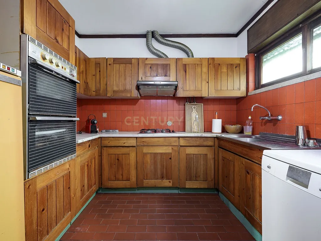 Moradia Contemporânea dos Anos 70 em Brancanes, Setúbal - Image 21