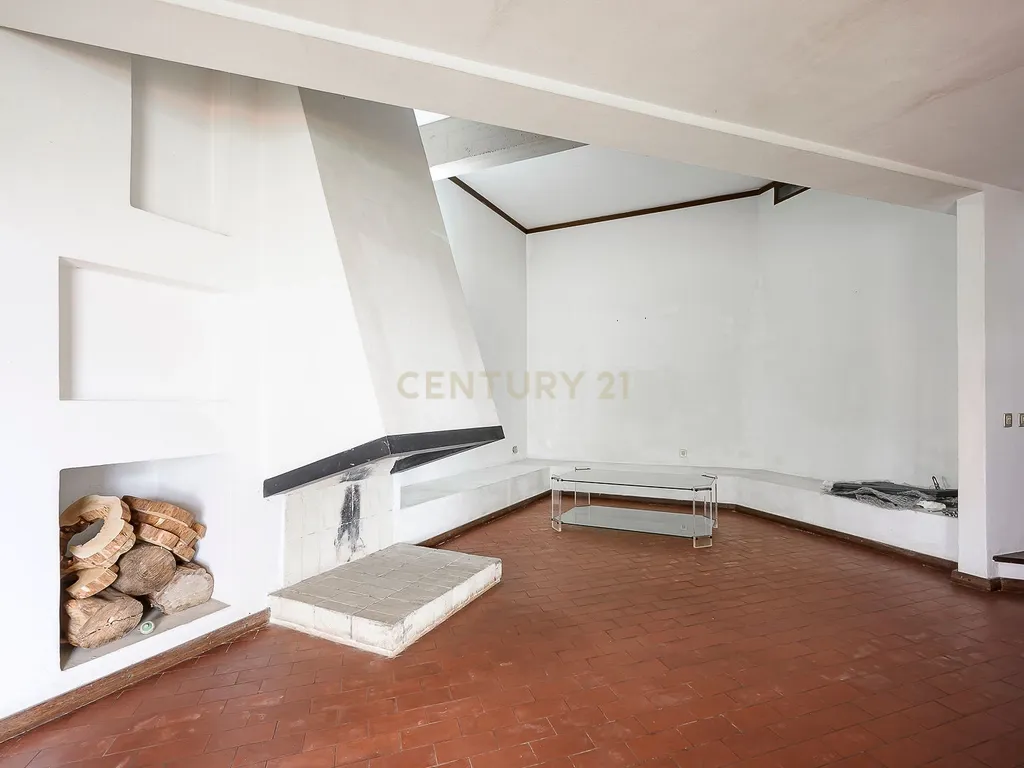 Moradia Contemporânea dos Anos 70 em Brancanes, Setúbal - Image 24