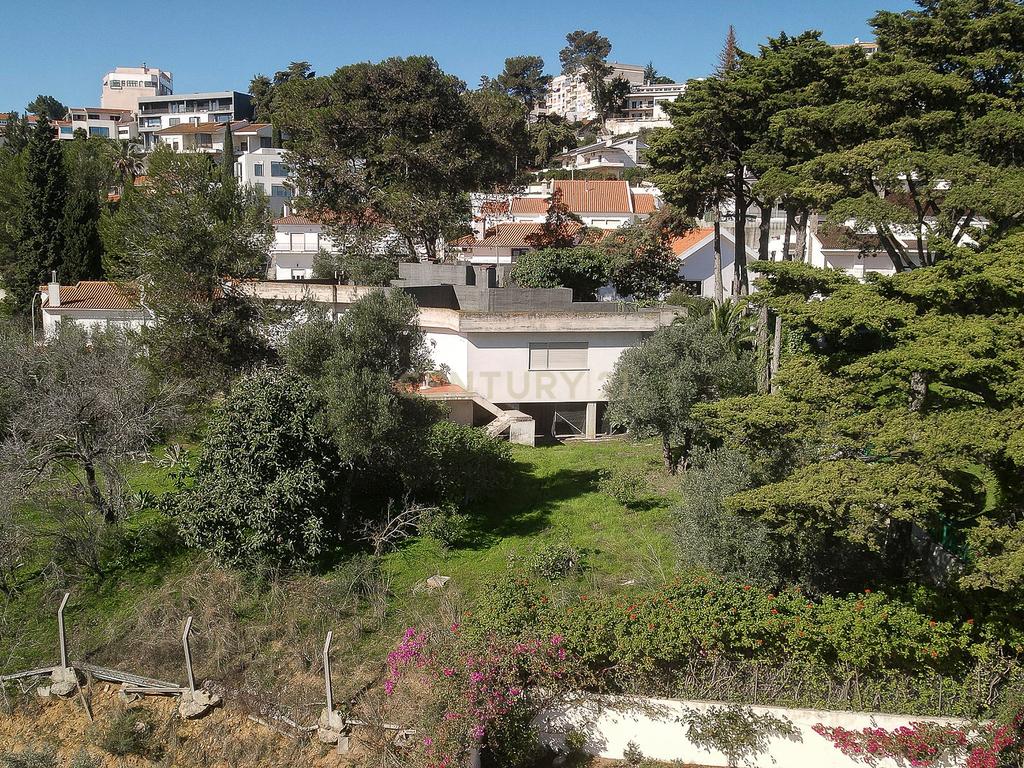Moradia Contemporânea dos Anos 70 em Brancanes, Setúbal - Image 41