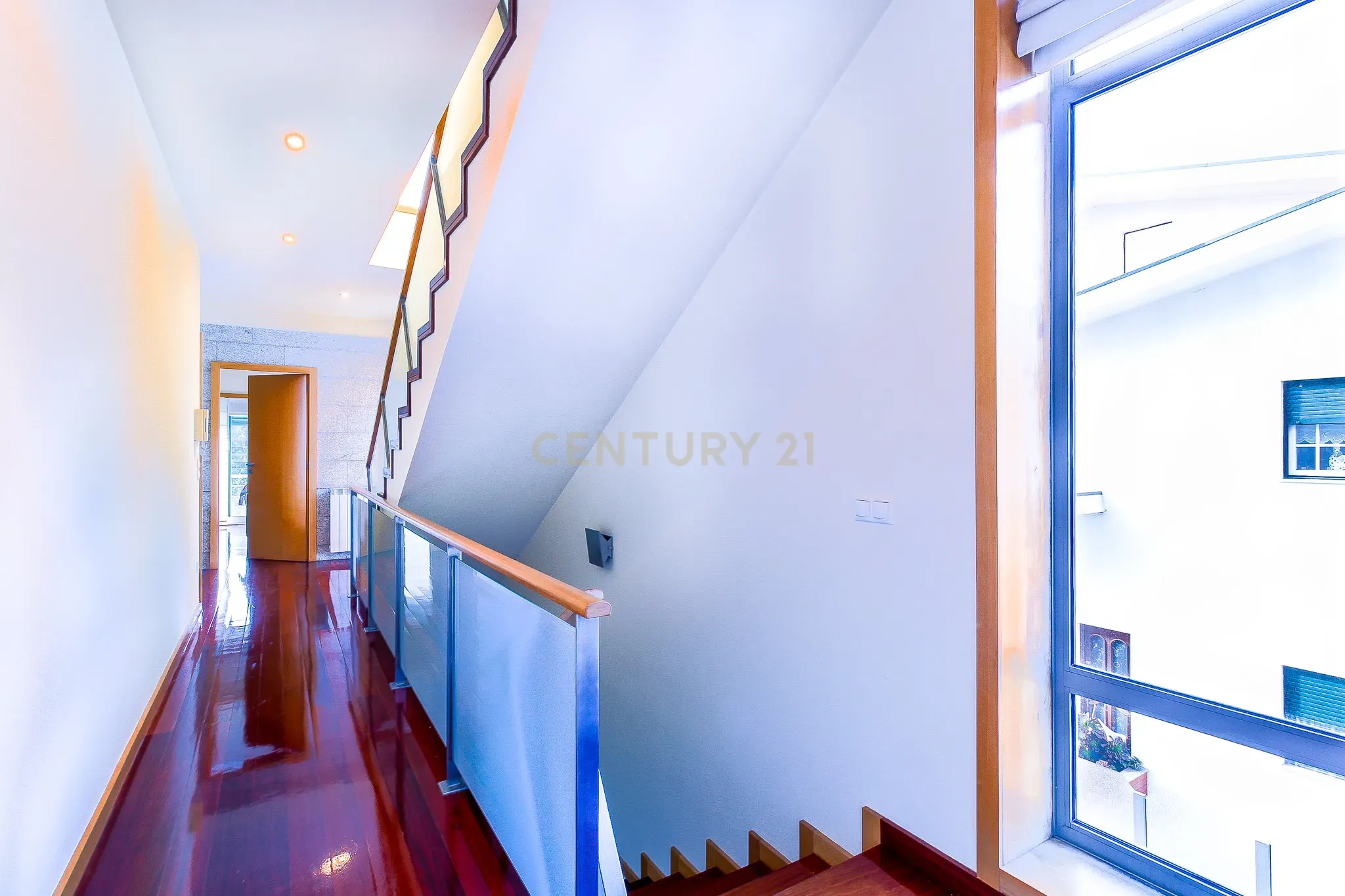 Moradia Isolada T4, com 3 Suites - EXCLUSIVO - sita no Castelo da Maia - Image 12