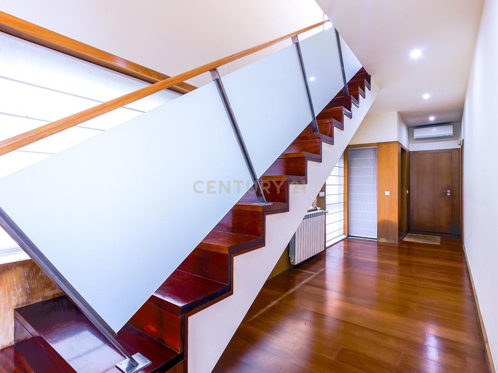 Moradia Isolada T4, com 3 Suites - EXCLUSIVO - sita no Castelo da Maia - Image 11