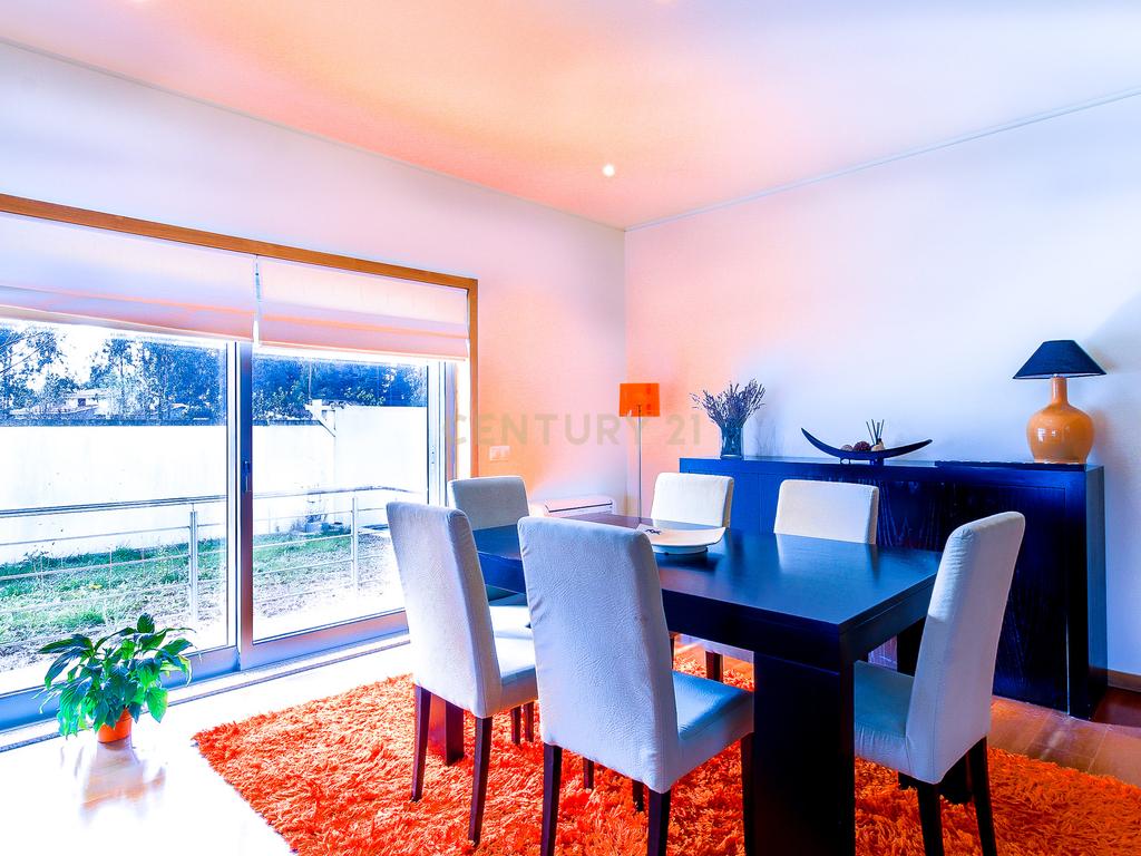 Moradia Isolada T4, com 3 Suites - EXCLUSIVO - sita no Castelo da Maia - Image 5