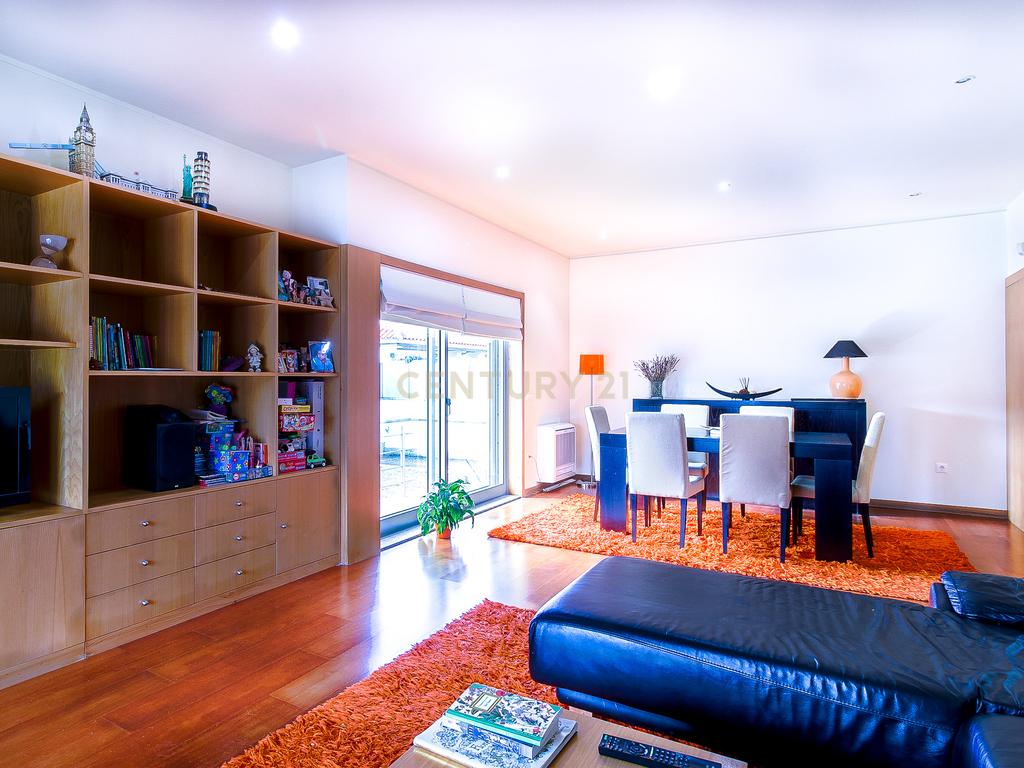 Moradia Isolada T4, com 3 Suites - EXCLUSIVO - sita no Castelo da Maia - Image 6