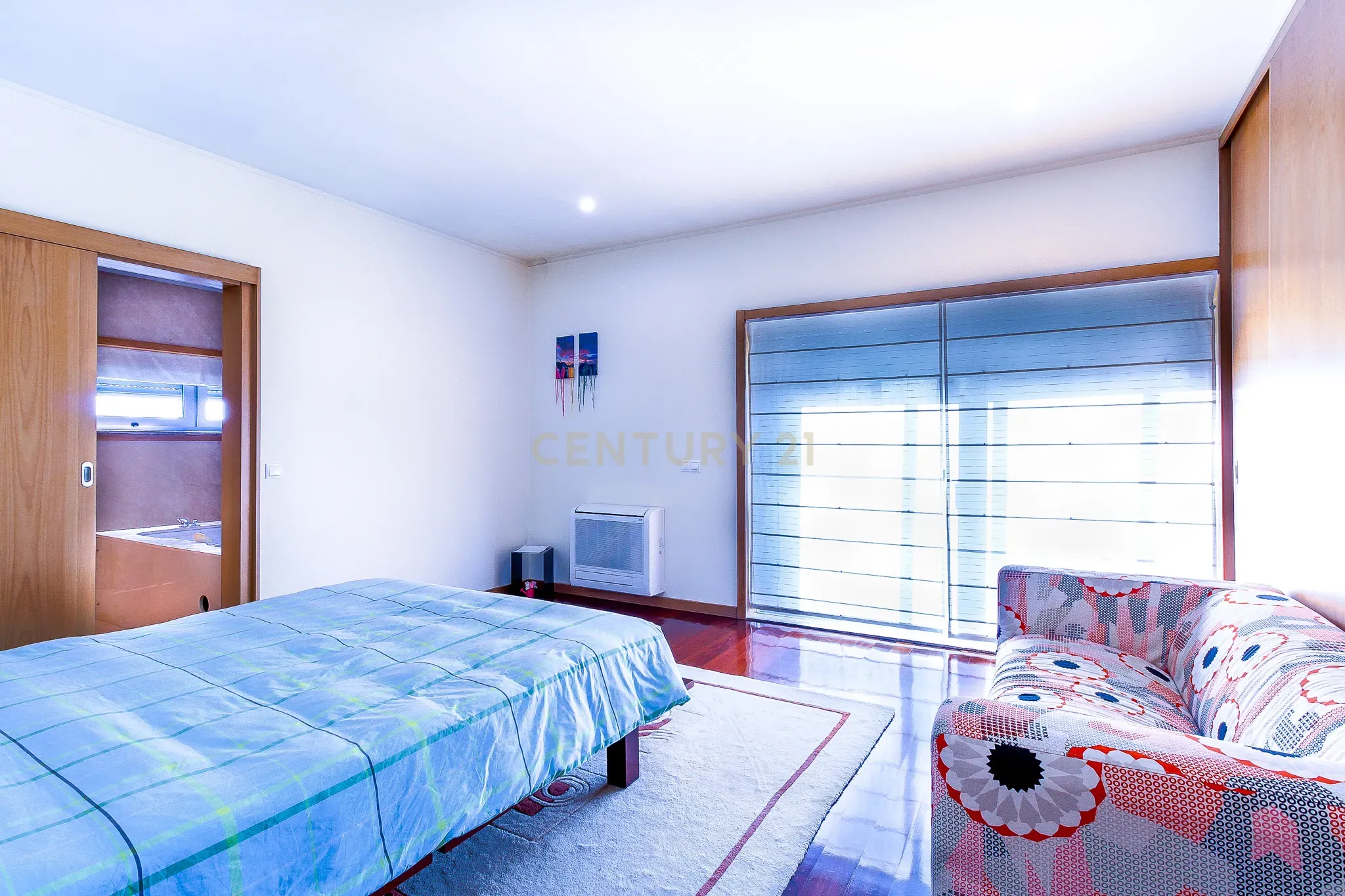 Moradia Isolada T4, com 3 Suites - EXCLUSIVO - sita no Castelo da Maia - Image 14
