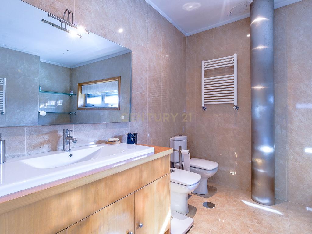 Moradia Isolada T4, com 3 Suites - EXCLUSIVO - sita no Castelo da Maia - Image 19