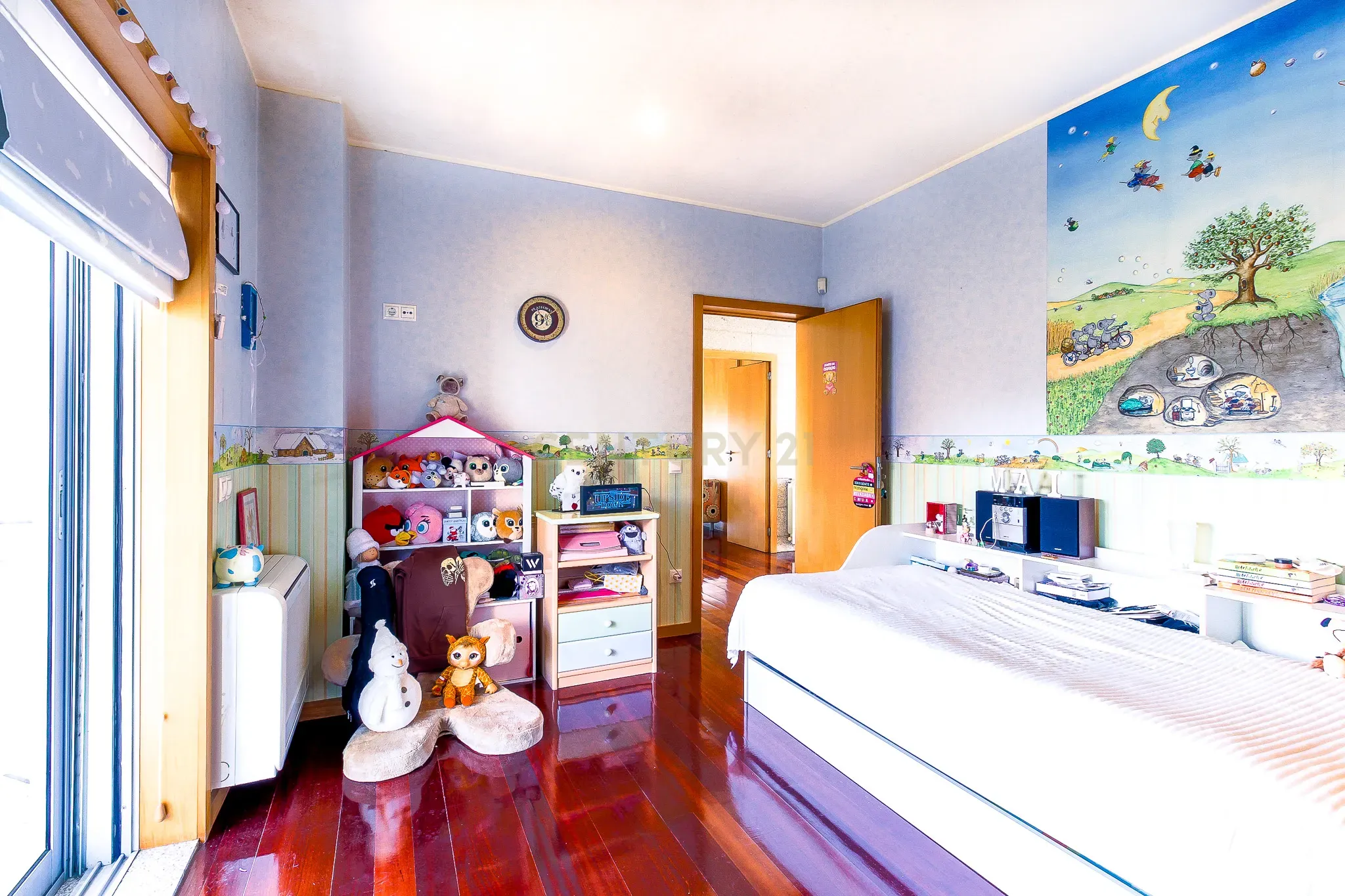 Moradia Isolada T4, com 3 Suites - EXCLUSIVO - sita no Castelo da Maia - Image 18