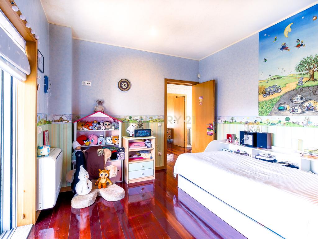 Moradia Isolada T4, com 3 Suites - EXCLUSIVO - sita no Castelo da Maia - Image 18
