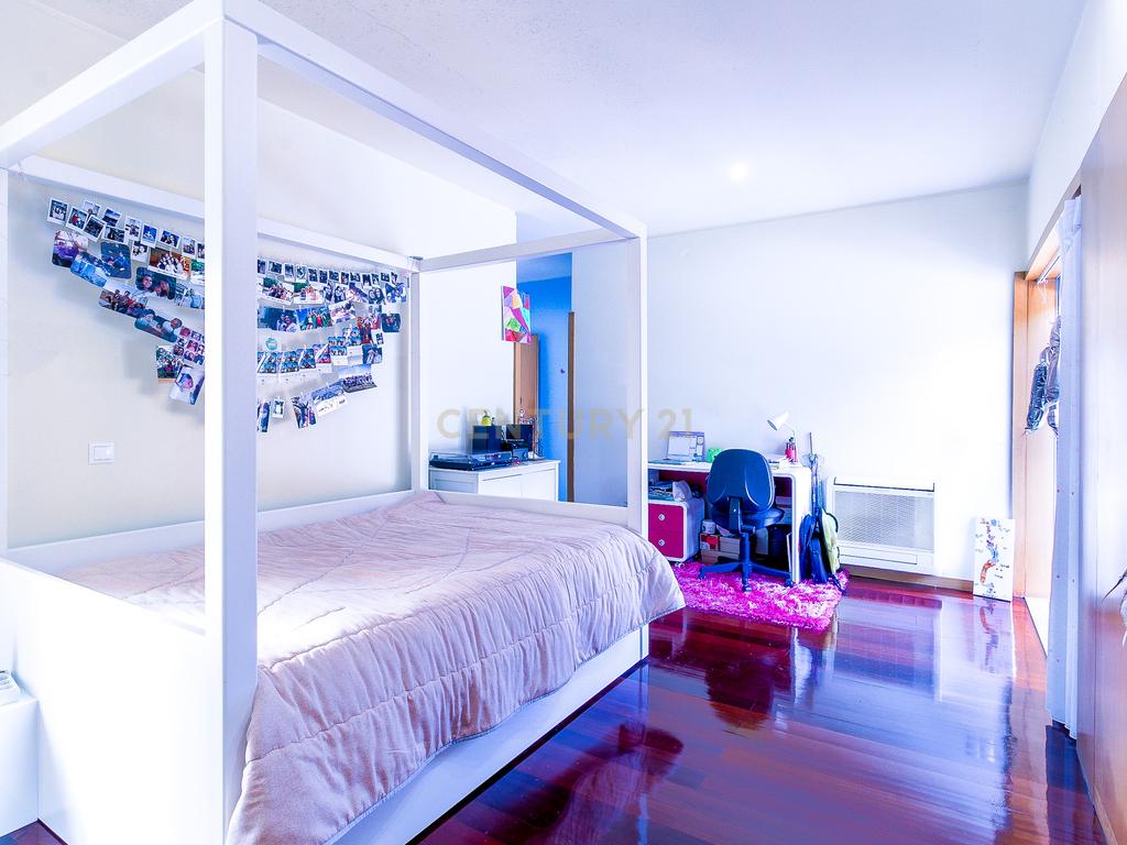 Moradia Isolada T4, com 3 Suites - EXCLUSIVO - sita no Castelo da Maia - Image 13
