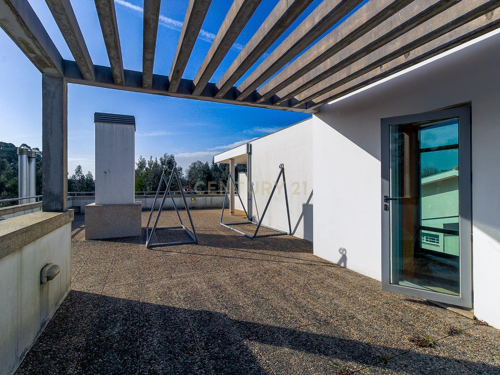 Moradia Isolada T4, com 3 Suites - EXCLUSIVO - sita no Castelo da Maia - Image 25