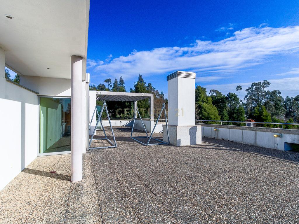 Moradia Isolada T4, com 3 Suites - EXCLUSIVO - sita no Castelo da Maia - Image 24