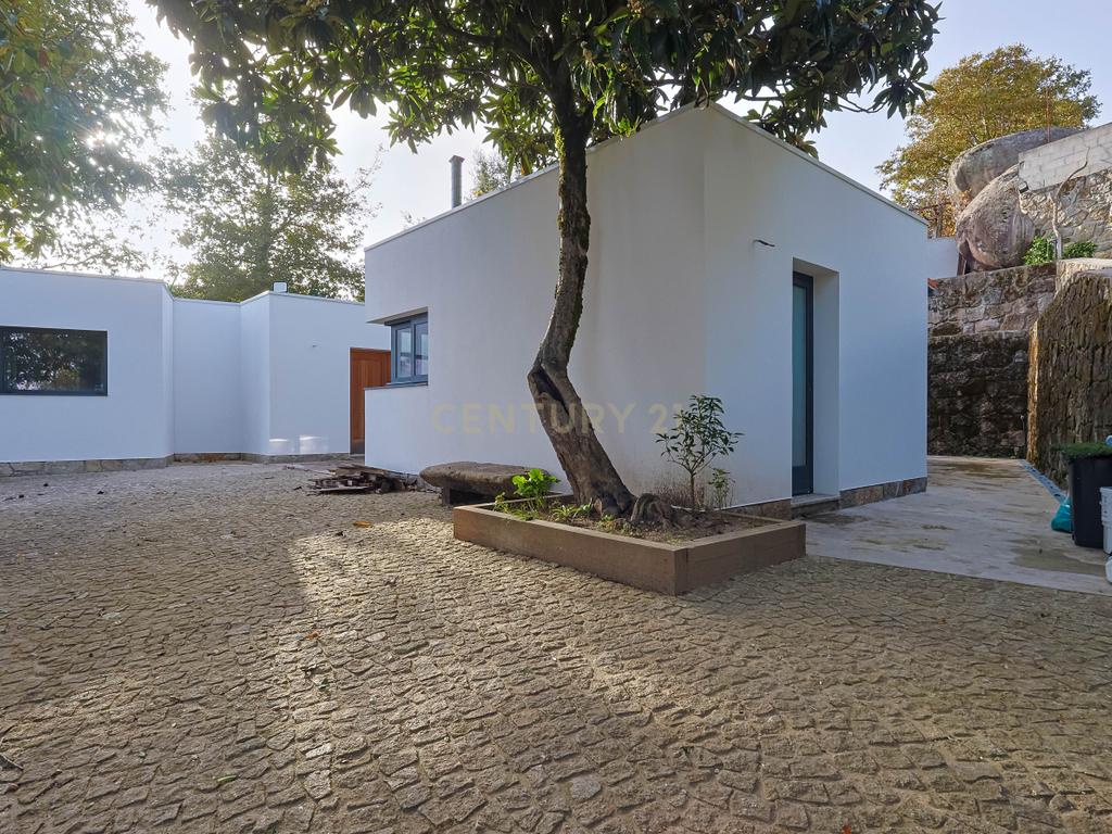 Moradia ímpar 4 frentes em Vila Verde, Braga – Nova Construção - Image 9