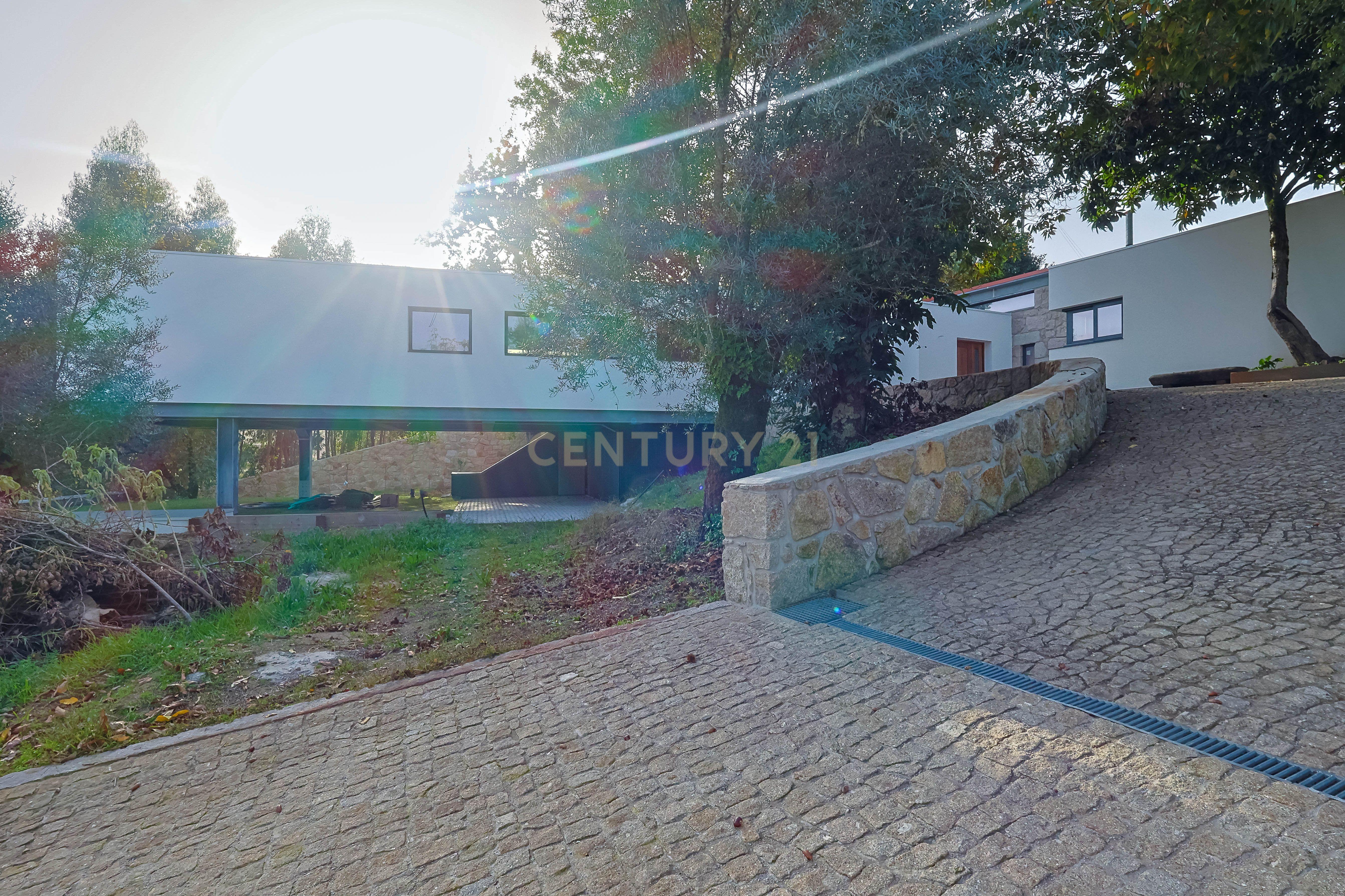 Moradia ímpar 4 frentes em Vila Verde, Braga – Nova Construção - Image 6