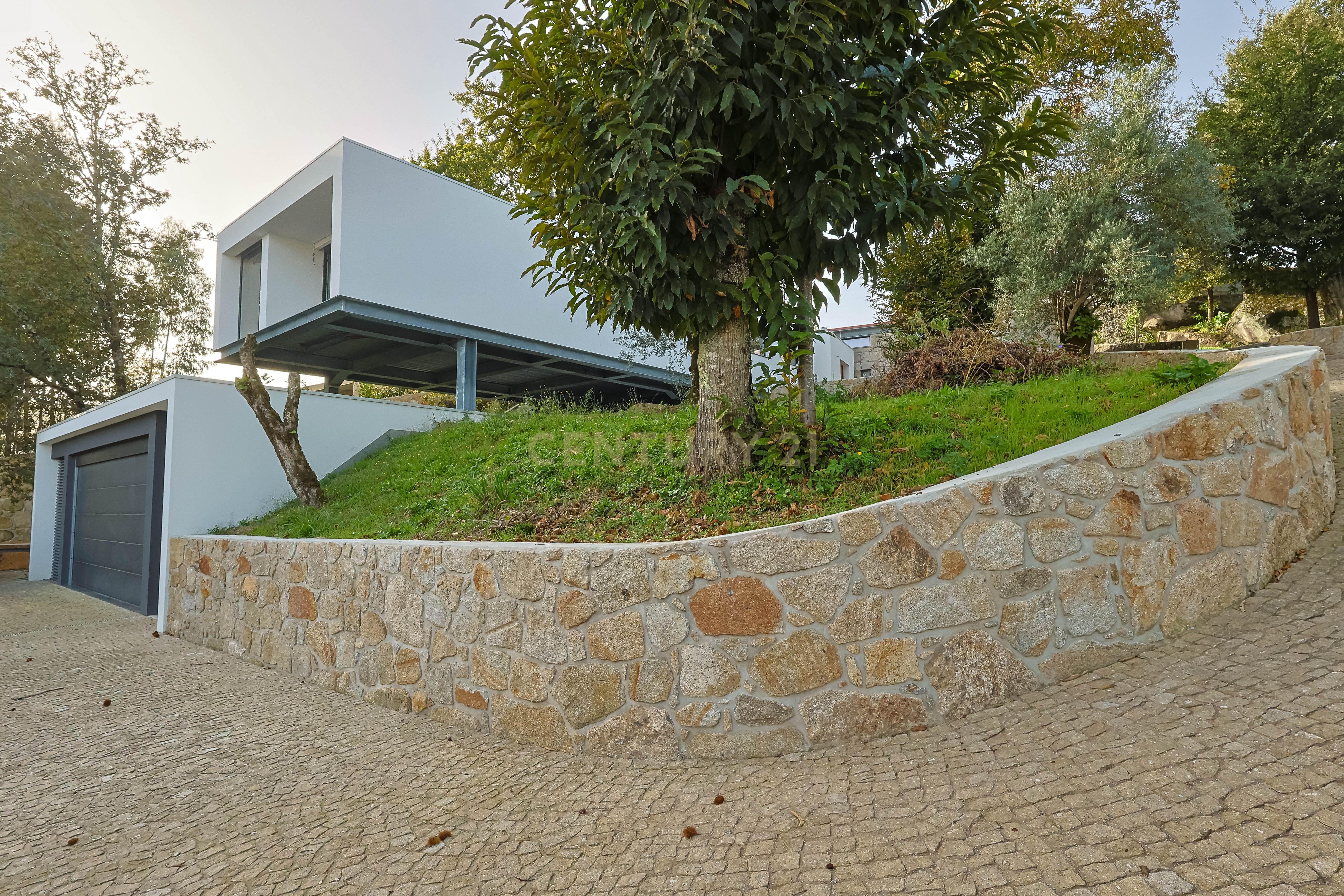 Moradia ímpar 4 frentes em Vila Verde, Braga – Nova Construção - Image 5