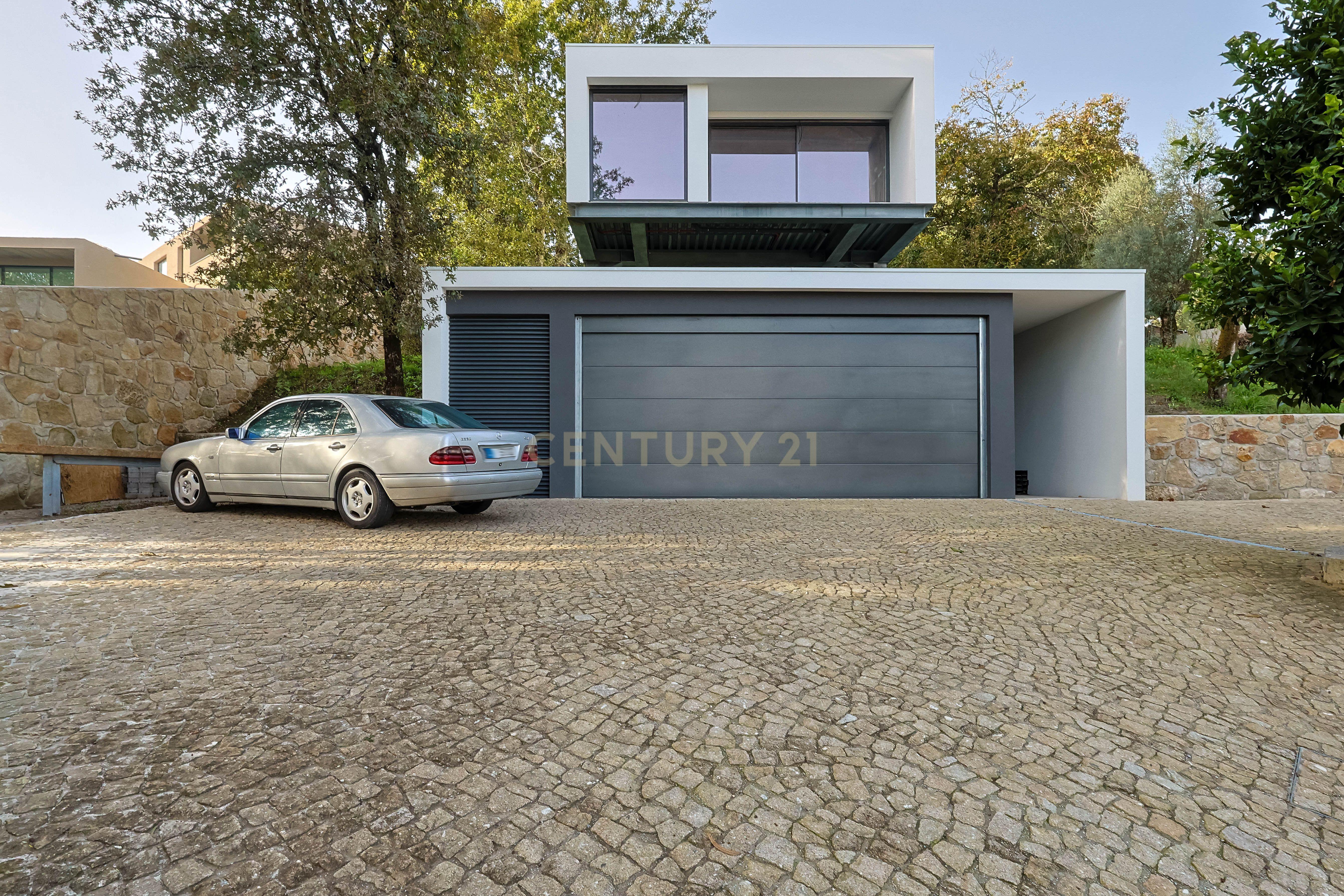 Moradia ímpar 4 frentes em Vila Verde, Braga – Nova Construção - Image 2