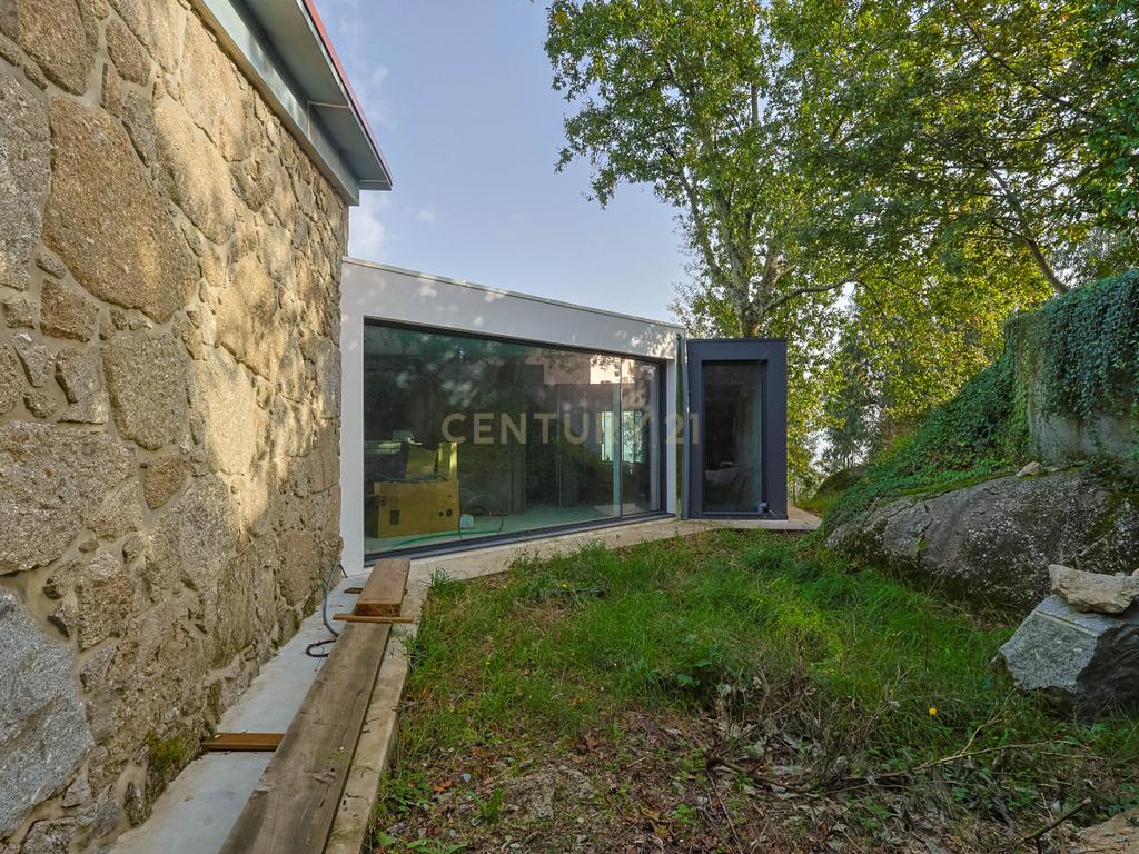 Moradia ímpar 4 frentes em Vila Verde, Braga – Nova Construção - Image 12