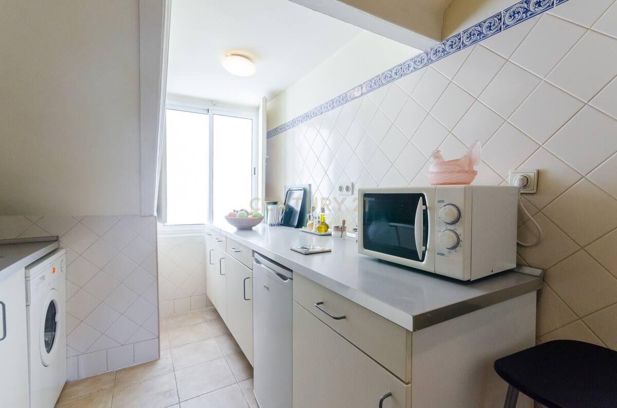 Apartamento T2 à venda na Rua da Mouraria - Image 26