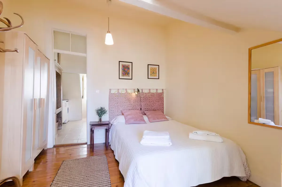Apartamento T2 à venda na Rua da Mouraria - Image 21