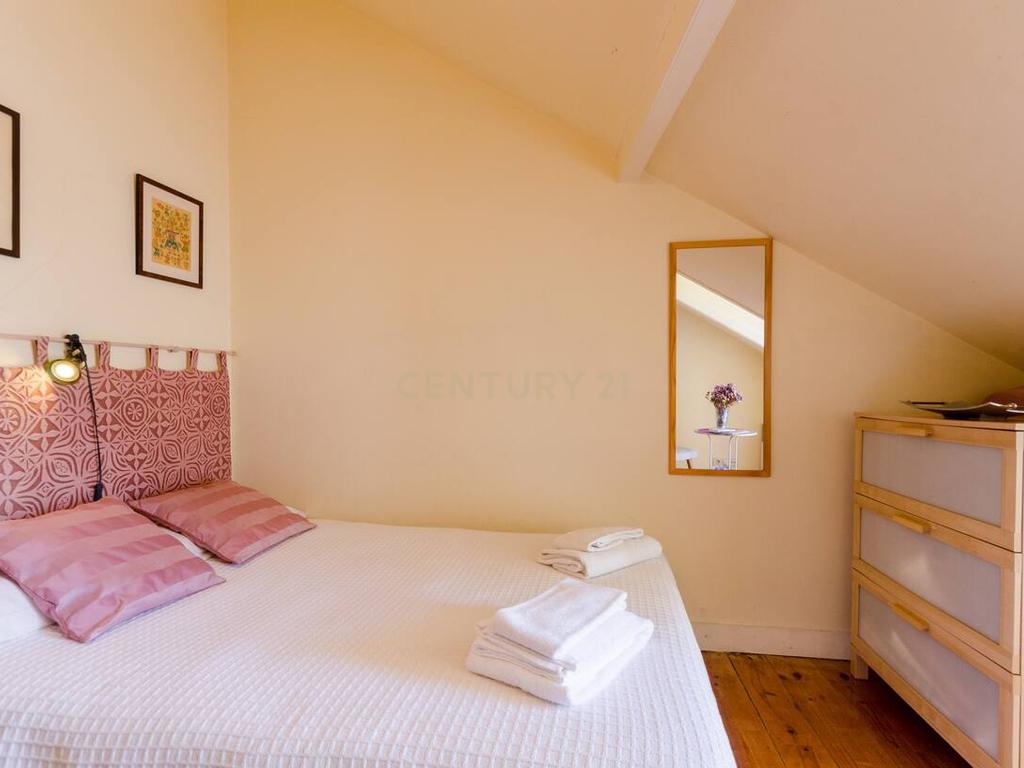 Apartamento T2 à venda na Rua da Mouraria - Image 22