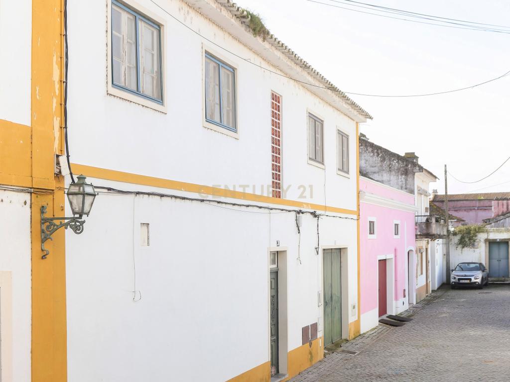 Prédio Misto - Chamusca - Image 21