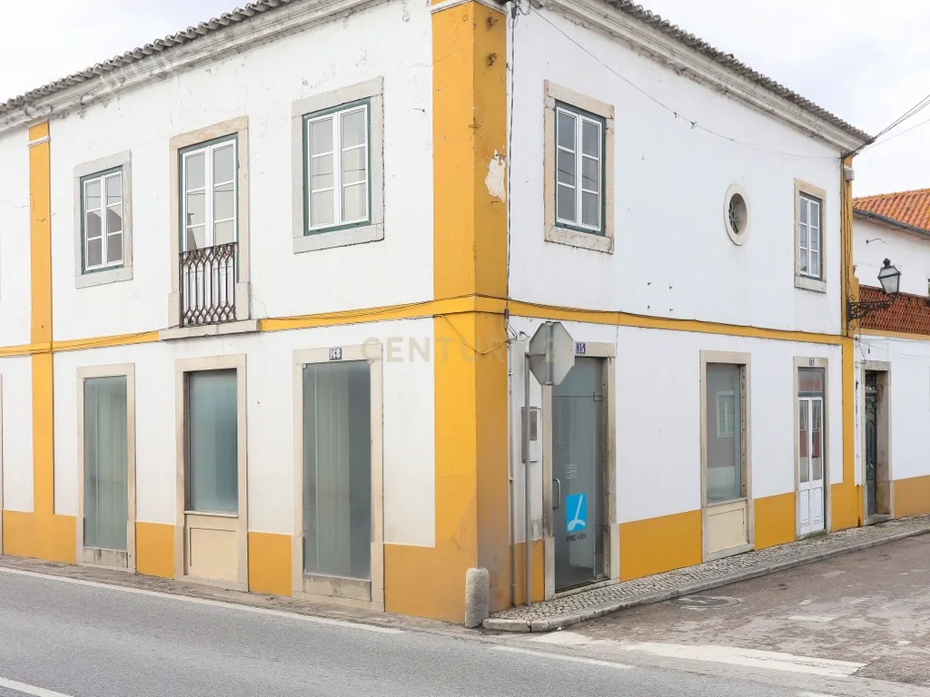 Prédio Misto - Chamusca - Image 3