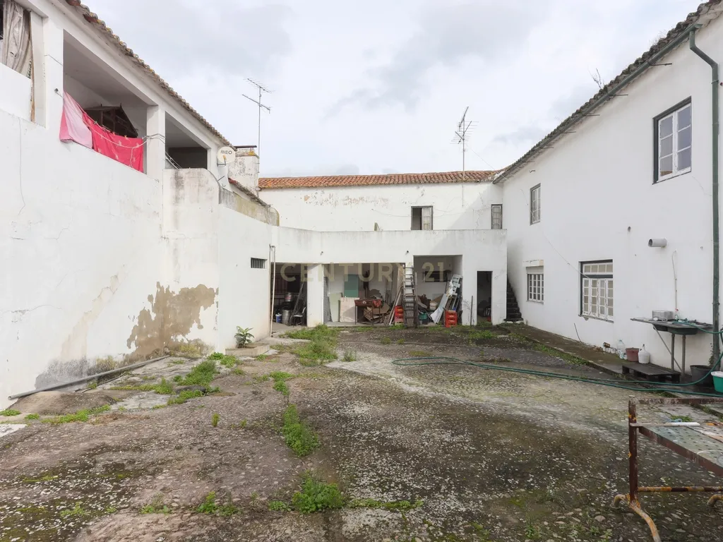 Prédio Misto - Chamusca - Image 12