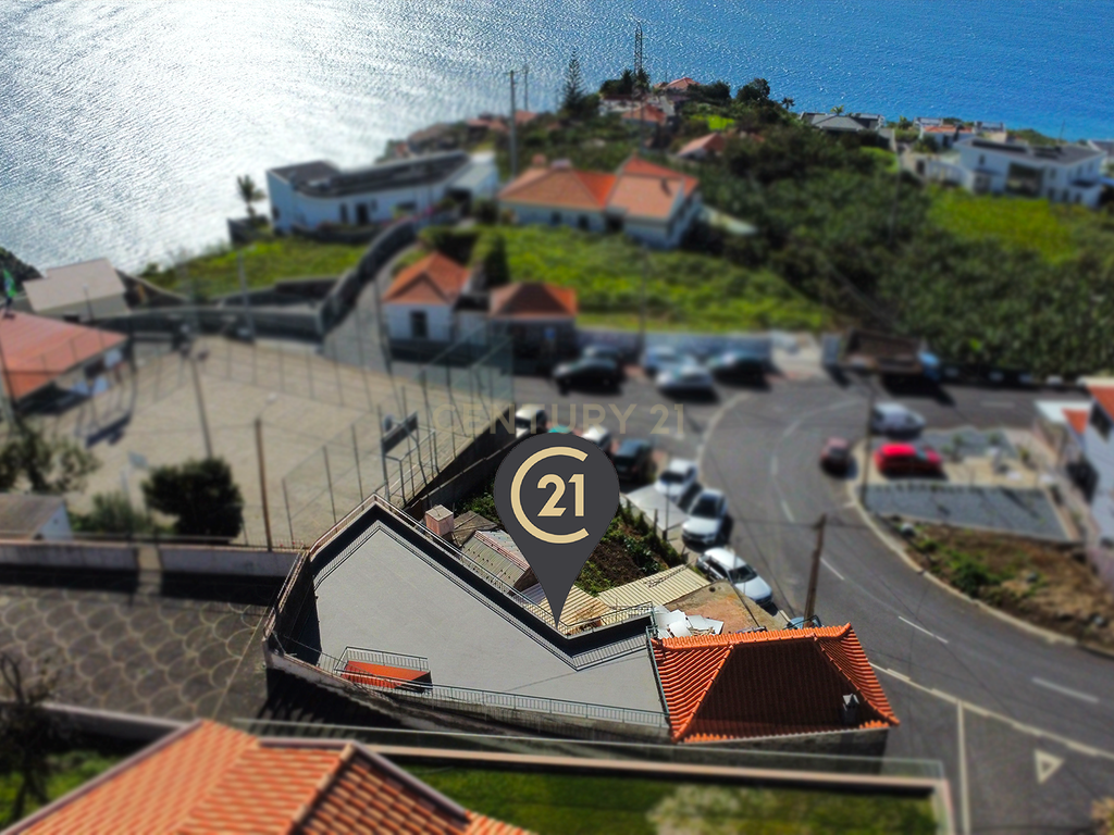 VENDE-SE | 2 CASAS + 1 TERRENO | CANDELÁRIA, RIBEIRA BRAVA - Image 3