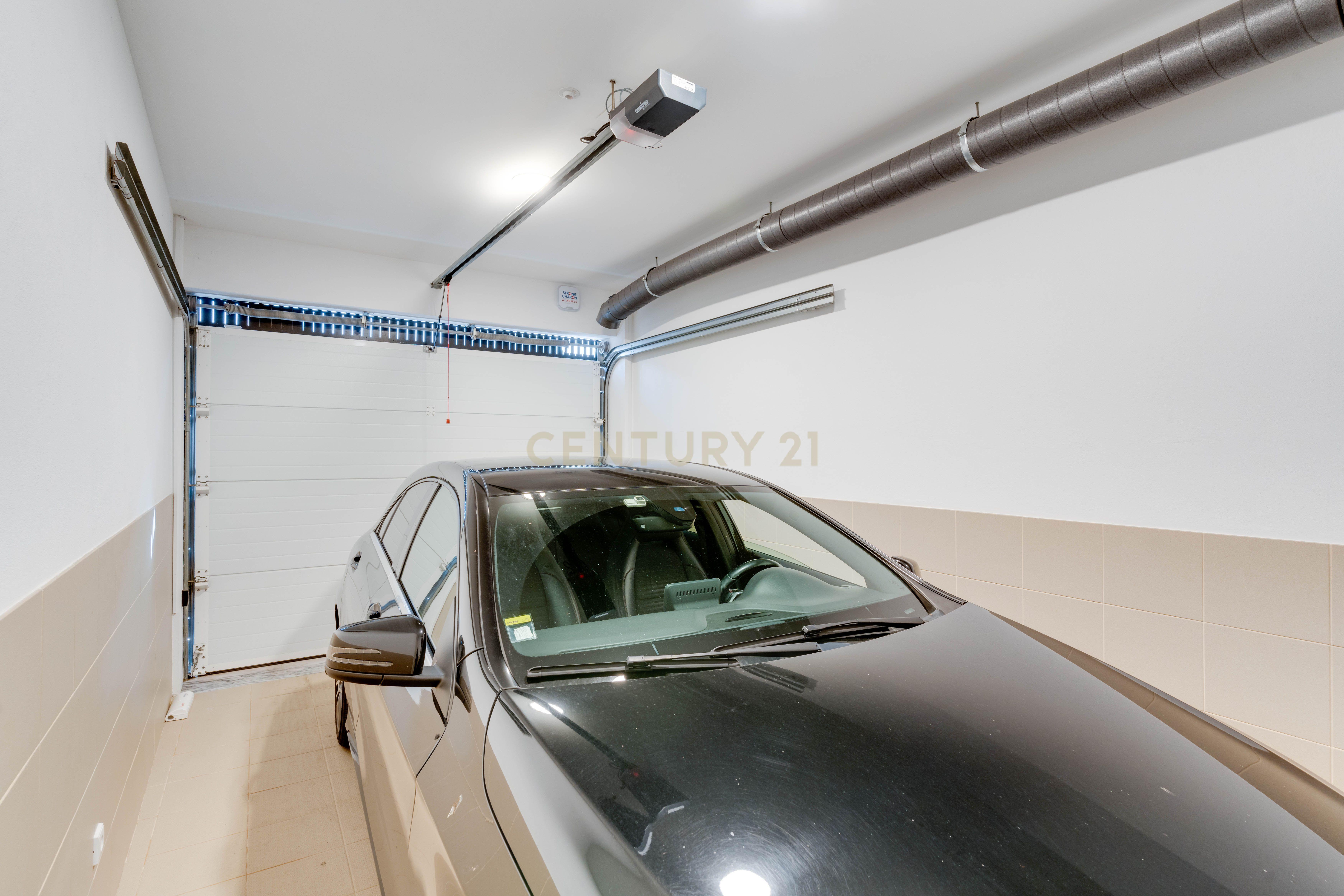 Apartamento T3 Duplex Exclusivo em Espinho – Modernidade e Conforto à Beira-Mar - Image 10