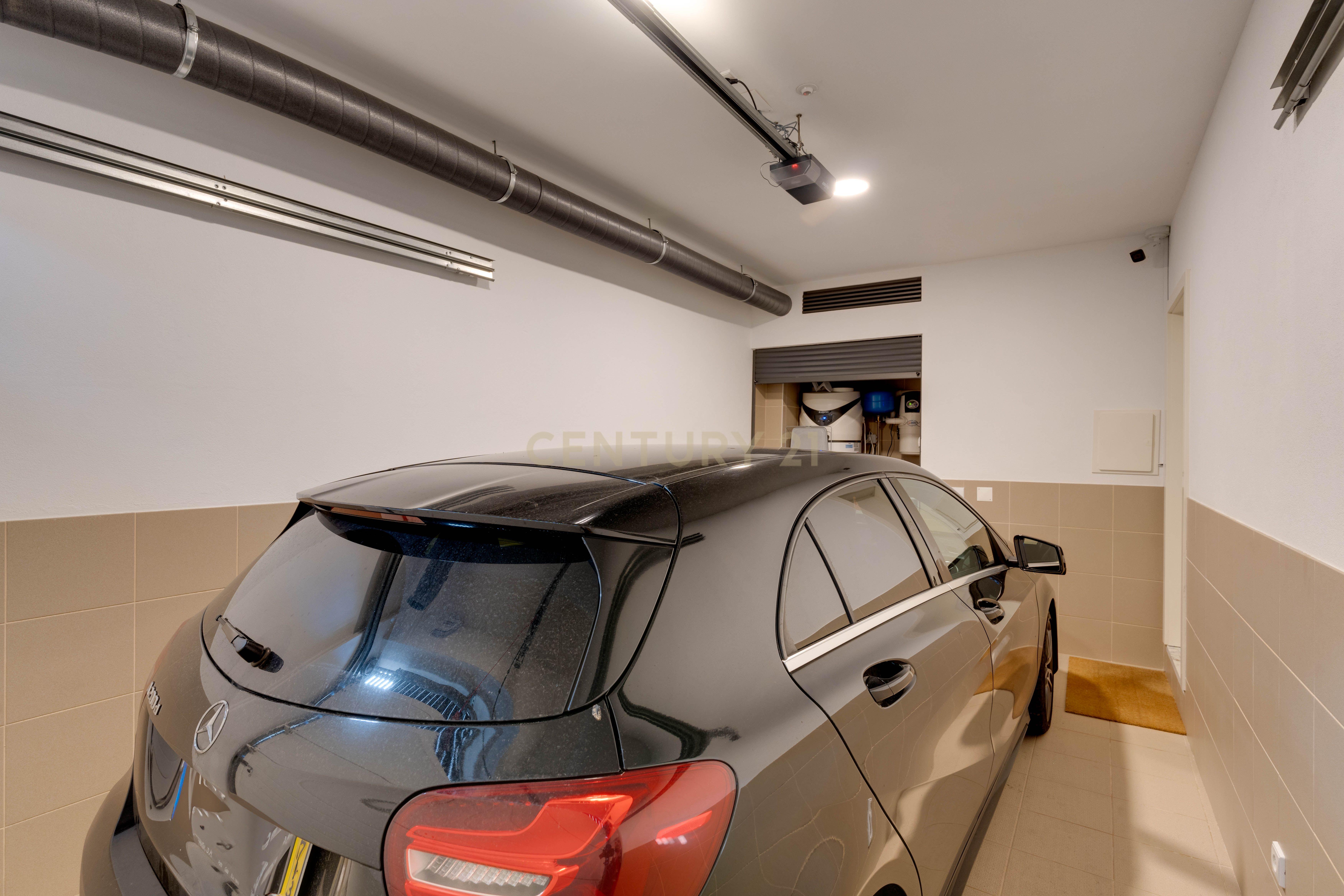 Apartamento T3 Duplex Exclusivo em Espinho – Modernidade e Conforto à Beira-Mar - Image 11