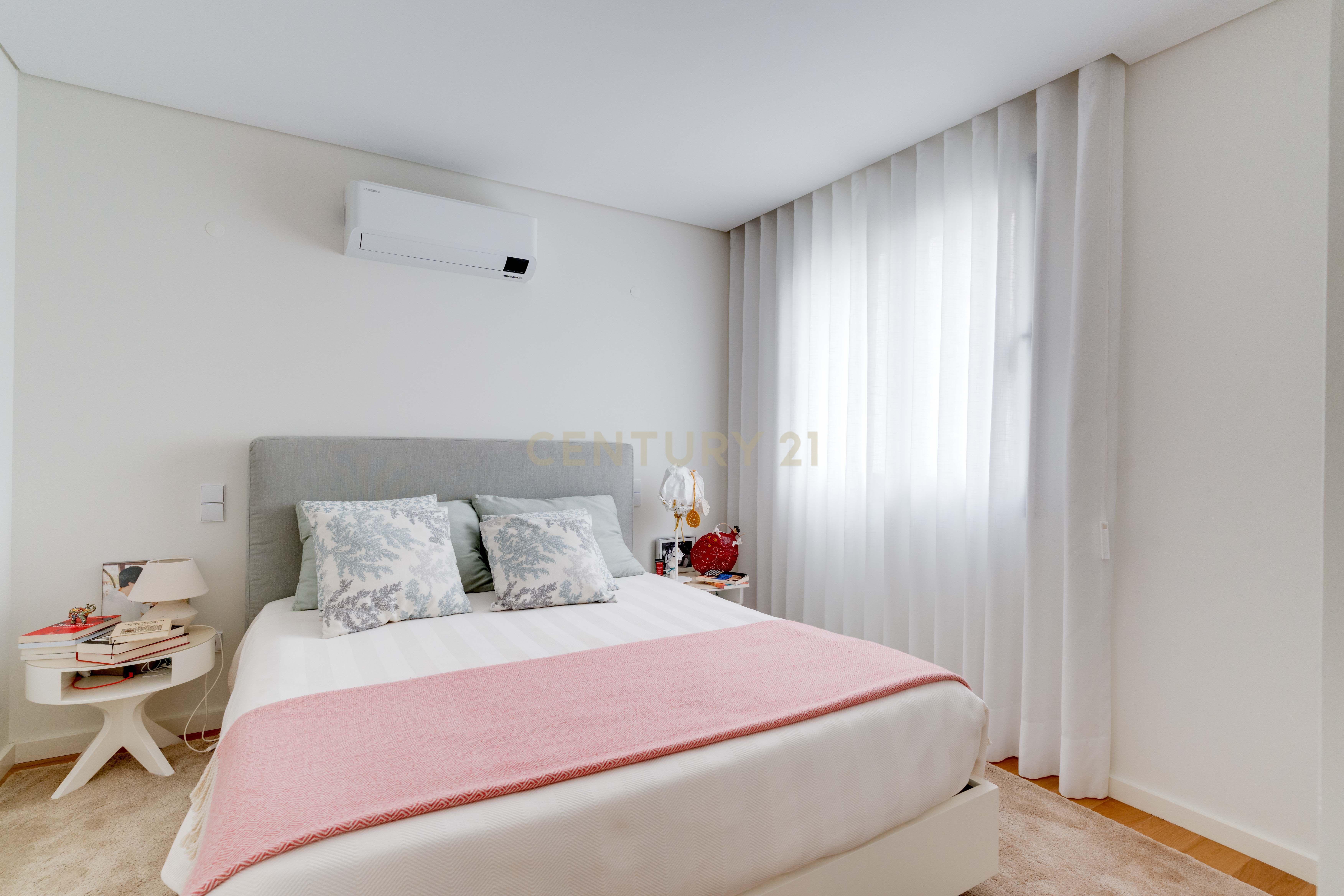 Apartamento T3 Duplex Exclusivo em Espinho – Modernidade e Conforto à Beira-Mar - Image 15