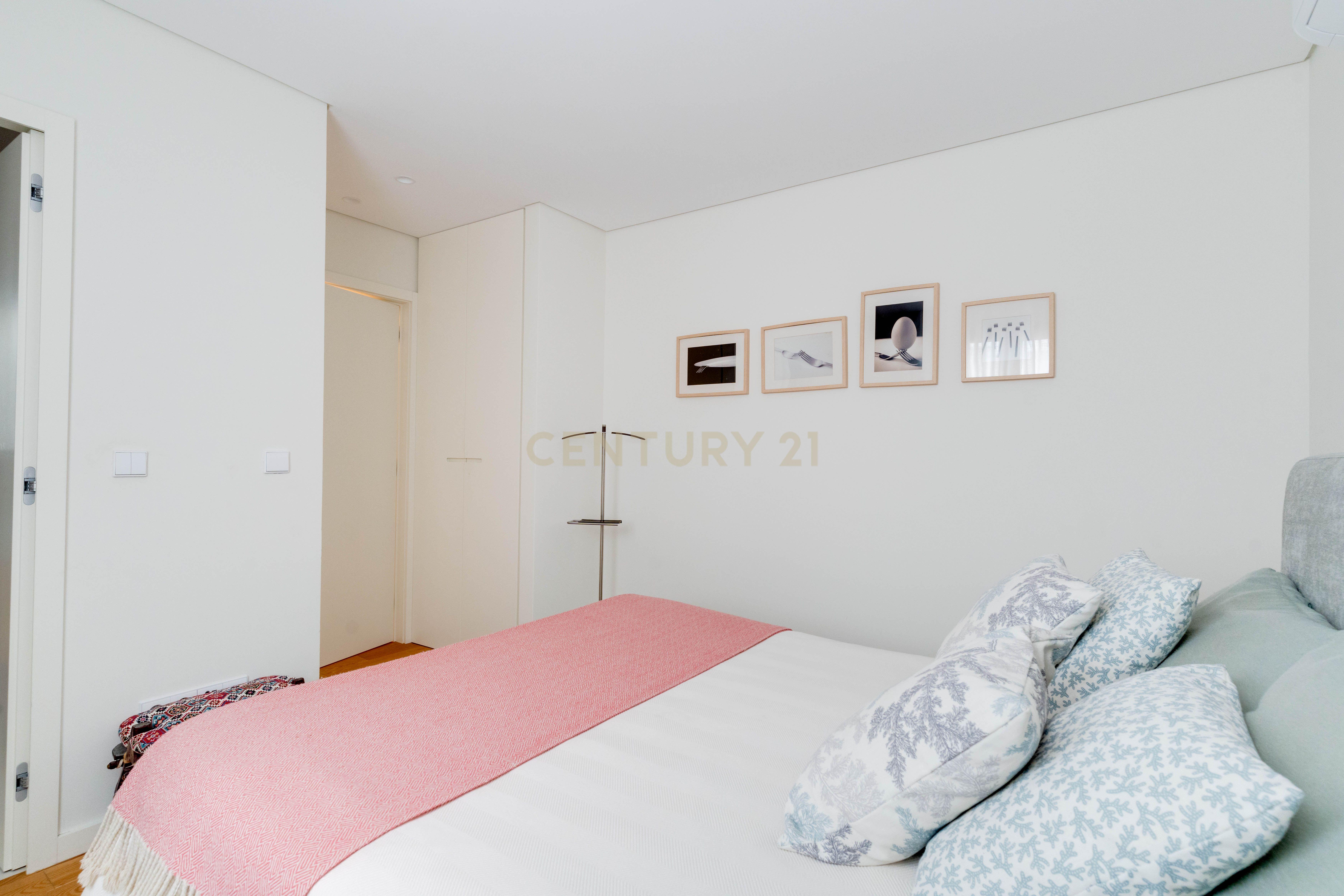Apartamento T3 Duplex Exclusivo em Espinho – Modernidade e Conforto à Beira-Mar - Image 16