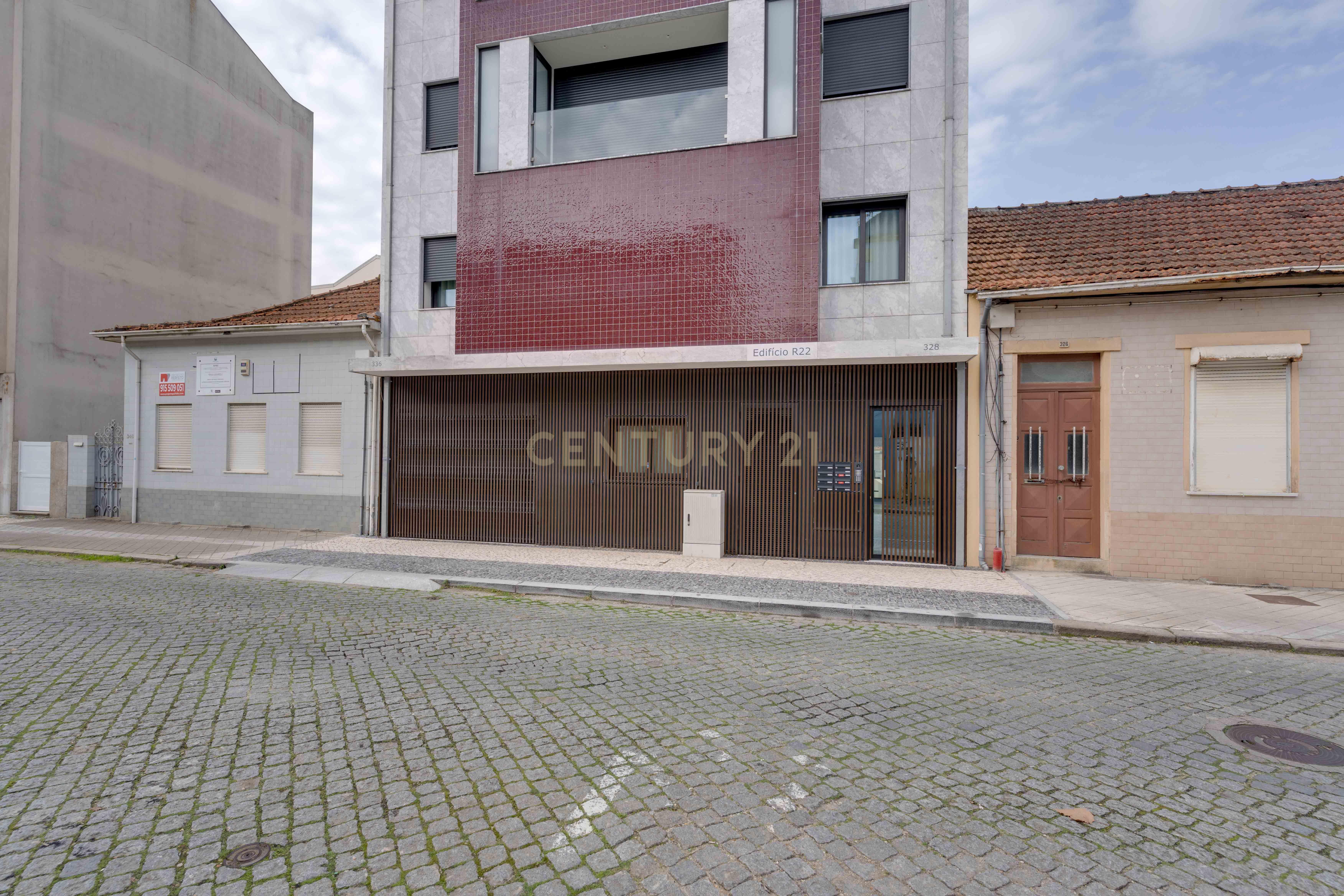 Apartamento T3 Duplex Exclusivo em Espinho – Modernidade e Conforto à Beira-Mar - Image 33