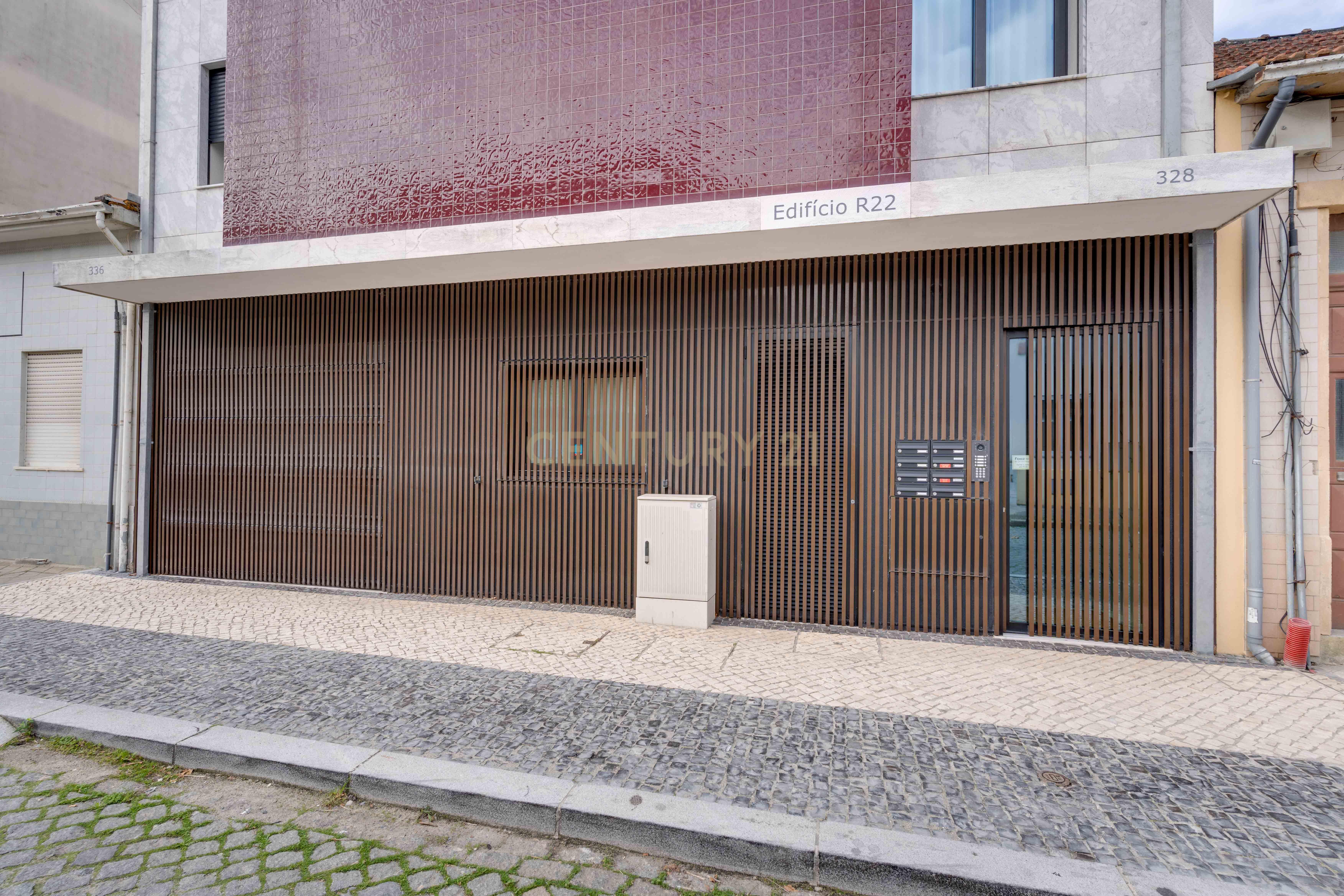 Apartamento T3 Duplex Exclusivo em Espinho – Modernidade e Conforto à Beira-Mar - Image 32
