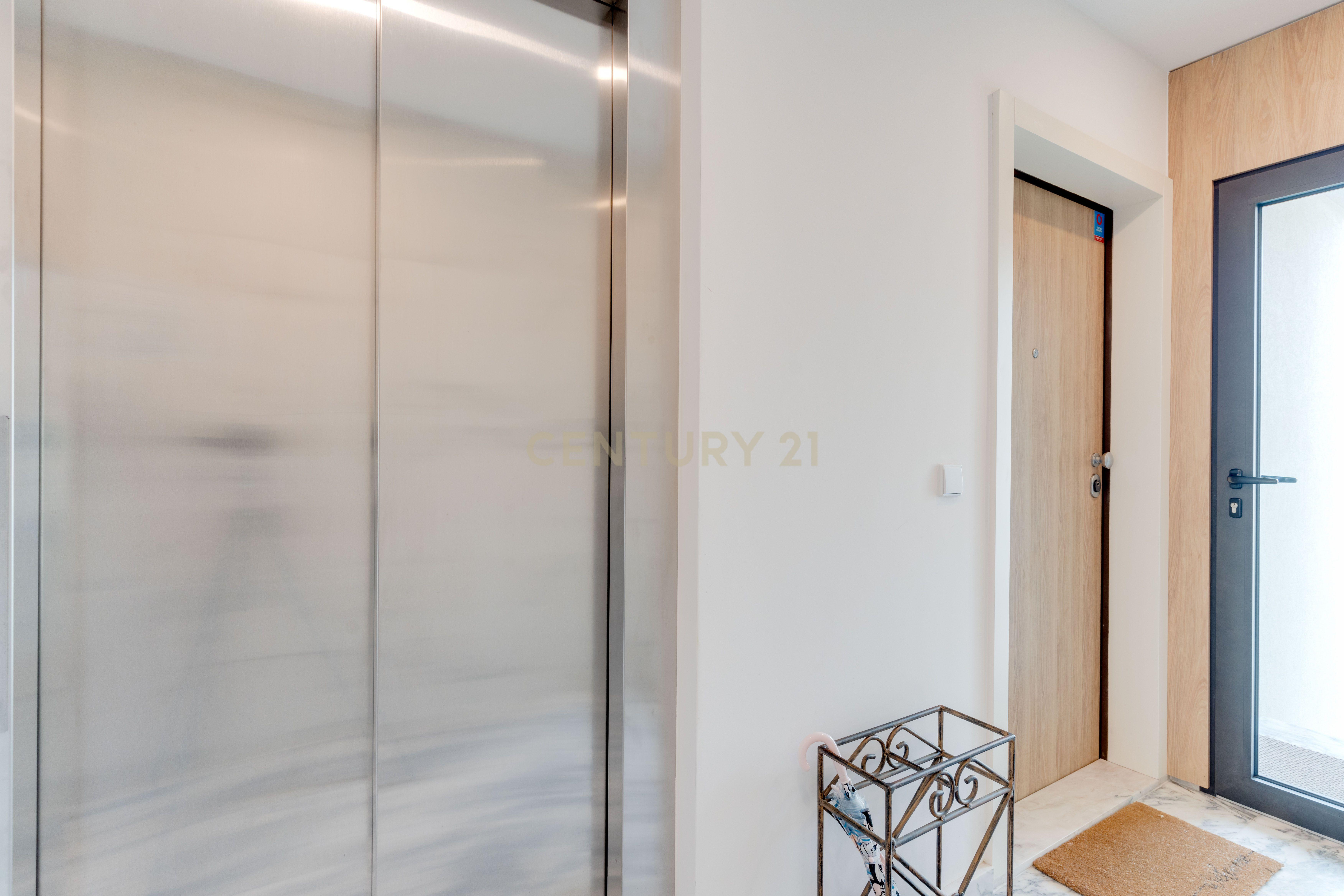 Apartamento T3 Duplex Exclusivo em Espinho – Modernidade e Conforto à Beira-Mar - Image 31